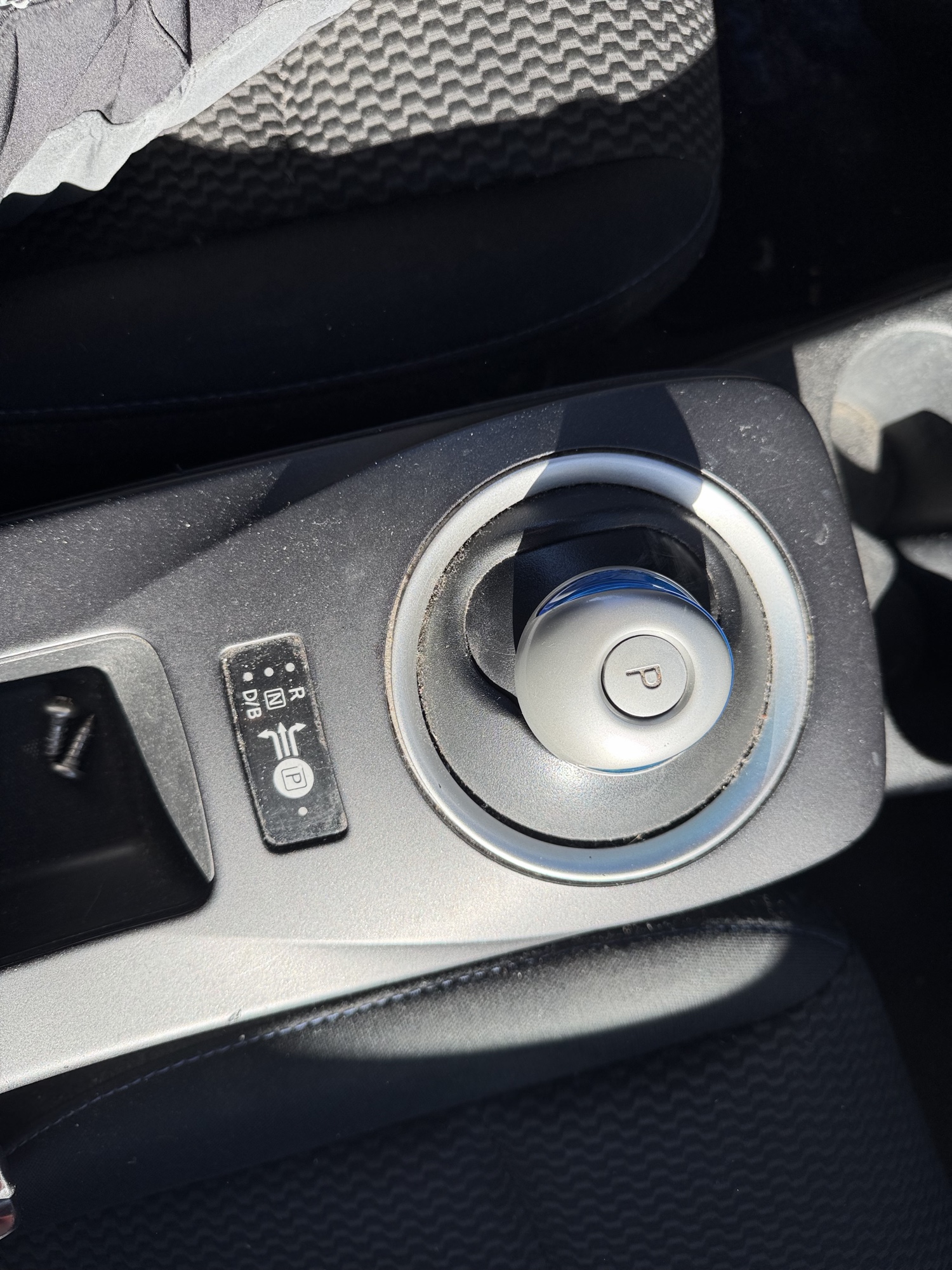 2016 nissan leaf sl with 82655 miles for sale near Elk River, Minnesota 106835_41_shifter.jpg