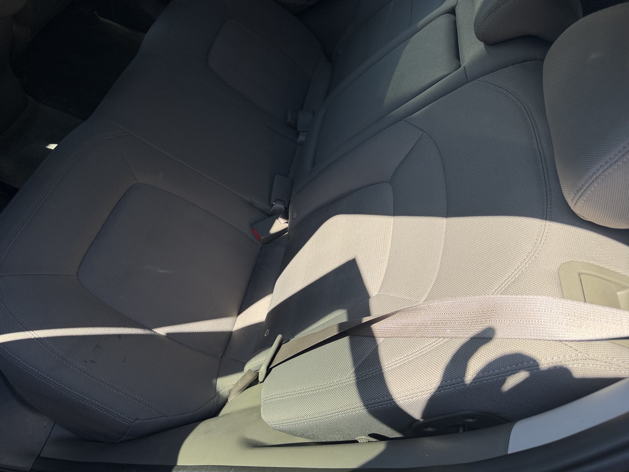 2011 kia sportage lx-awd for sale near St. Louis, Missouri 106838_24_drv_rear_seat.jpg