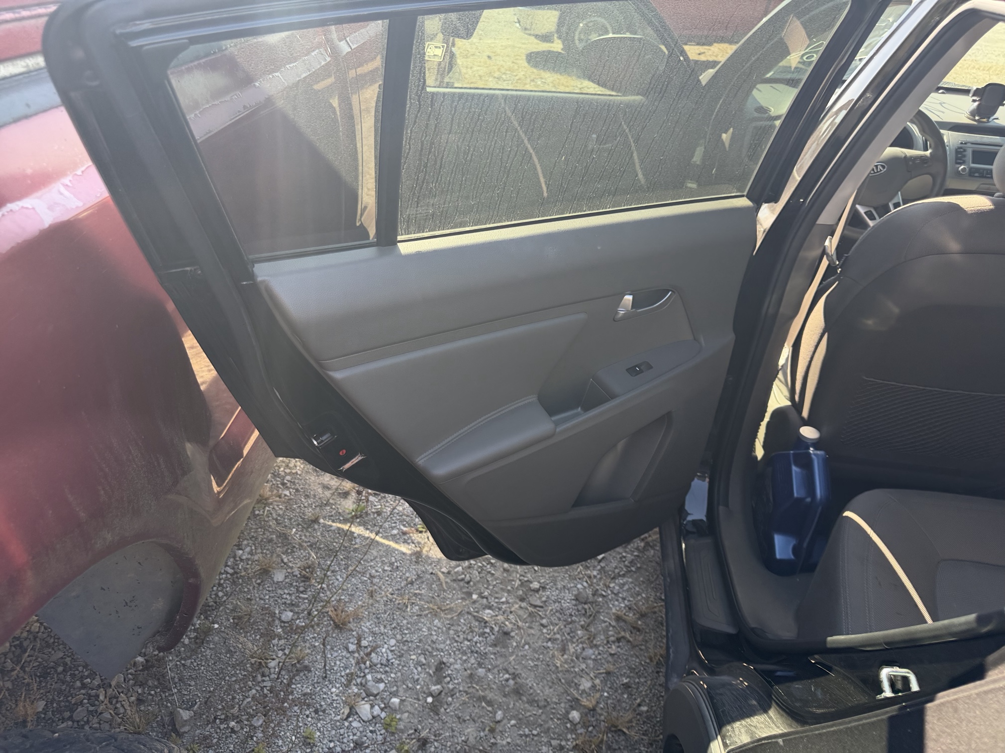 2011 kia sportage lx-awd for sale near St. Louis, Missouri 106838_25_drv_rear_door_panel.jpg