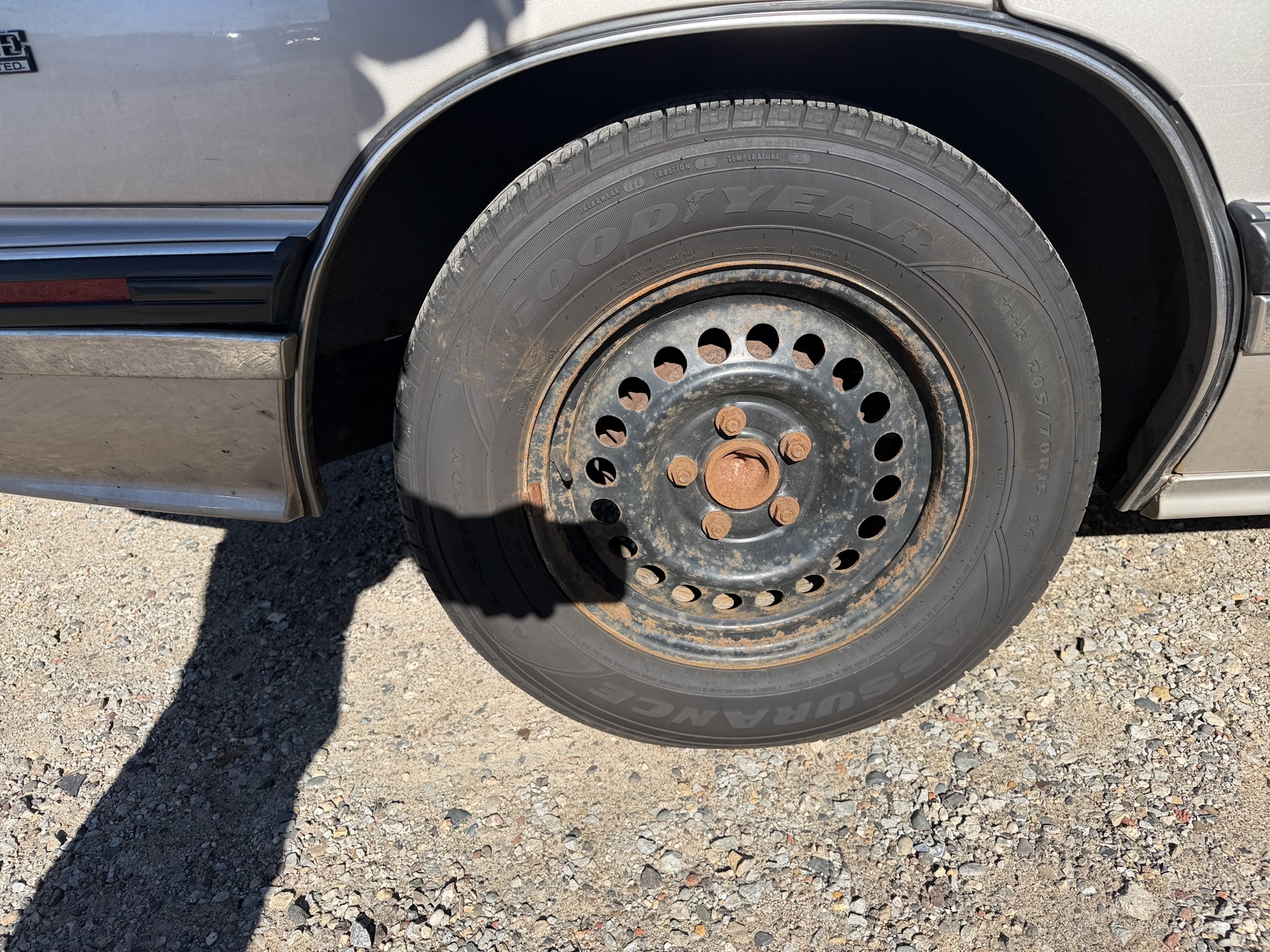 1996 buick lesabre limited with 77426 miles for sale near Elk River, Minnesota 106839_14_rear_pass_wheel.jpg