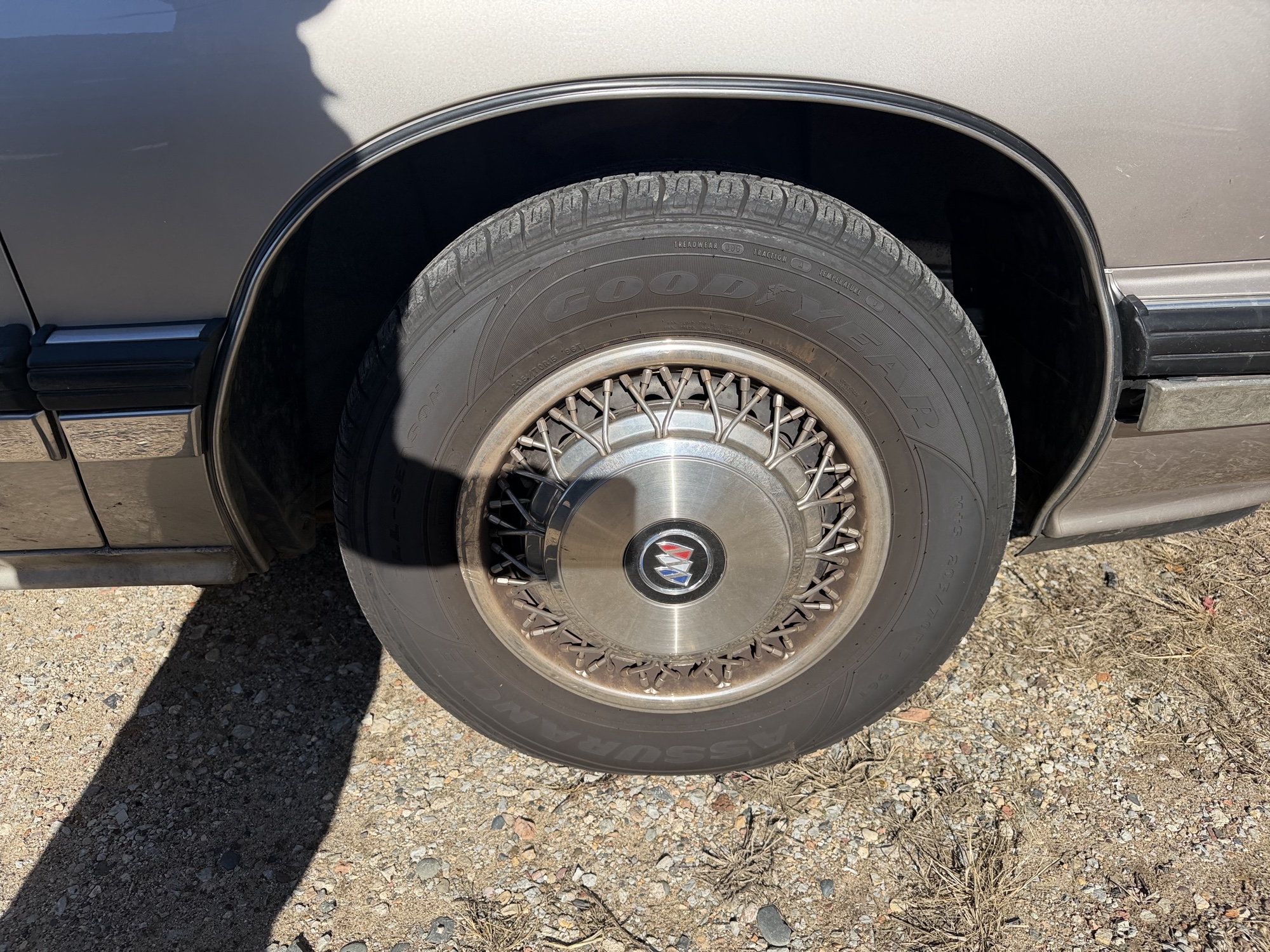 1996 buick lesabre limited with 77426 miles for sale near Elk River, Minnesota 106839_15_front_pass_wheel.jpg