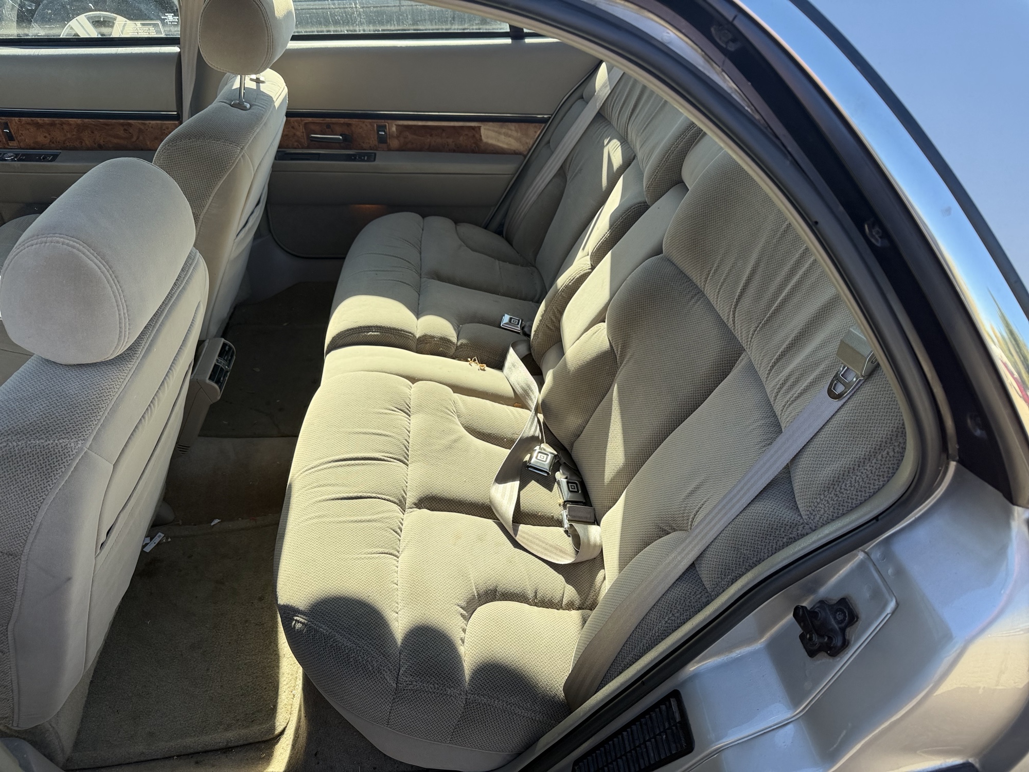 1996 buick lesabre limited with 77426 miles for sale near Elk River, Minnesota 106839_24_drv_rear_seat.jpg