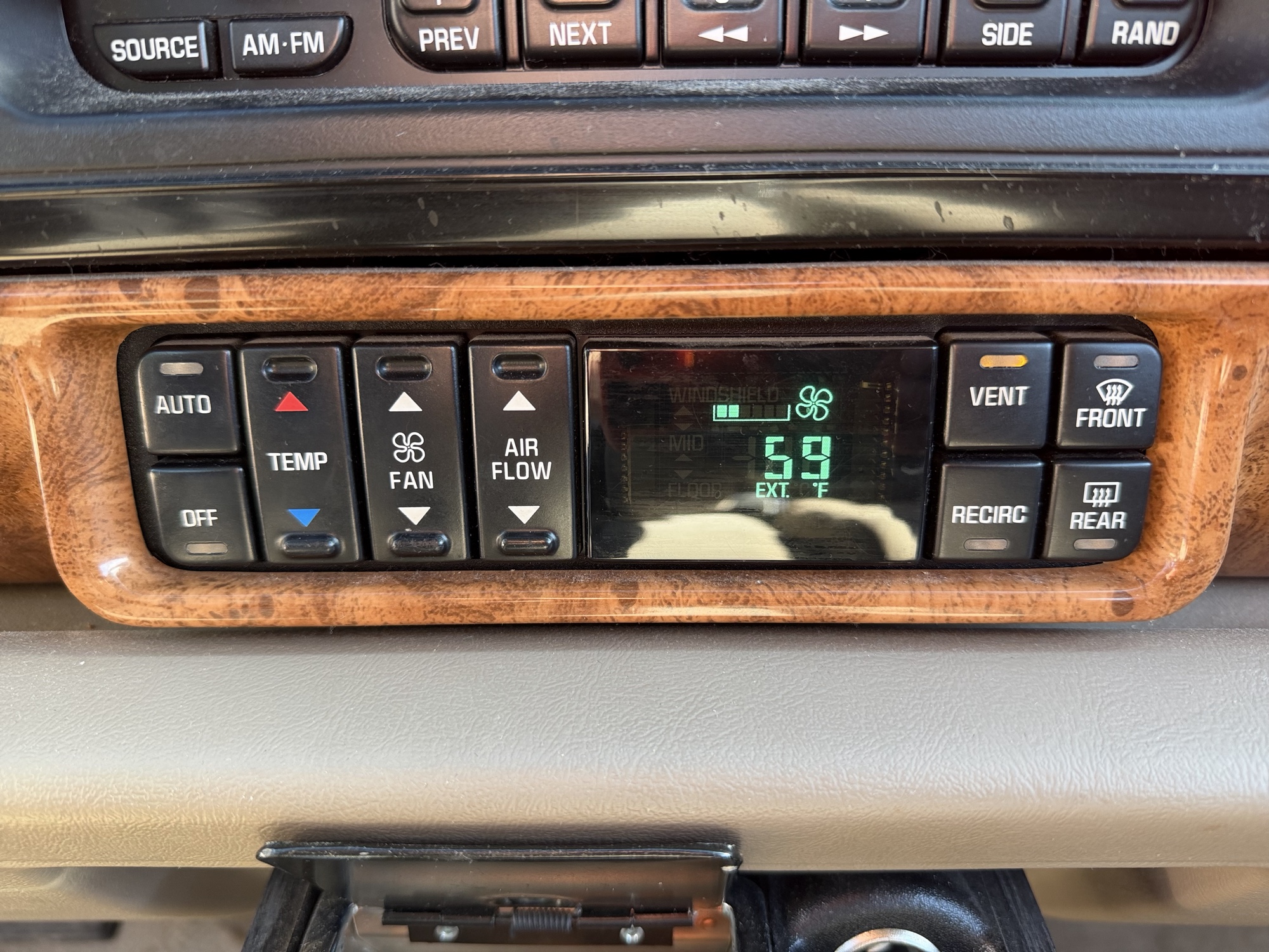 1996 buick lesabre limited with 77426 miles for sale near Elk River, Minnesota 106839_40_climate_control.jpg