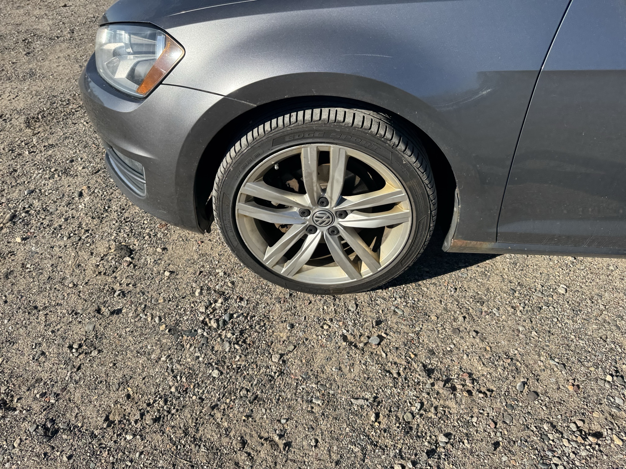 2015 volkswagen golf-sportwagen tsi-s-6a with 186366 miles for sale near Elk River, Minnesota 106840_12_drv_front_wheel.jpg