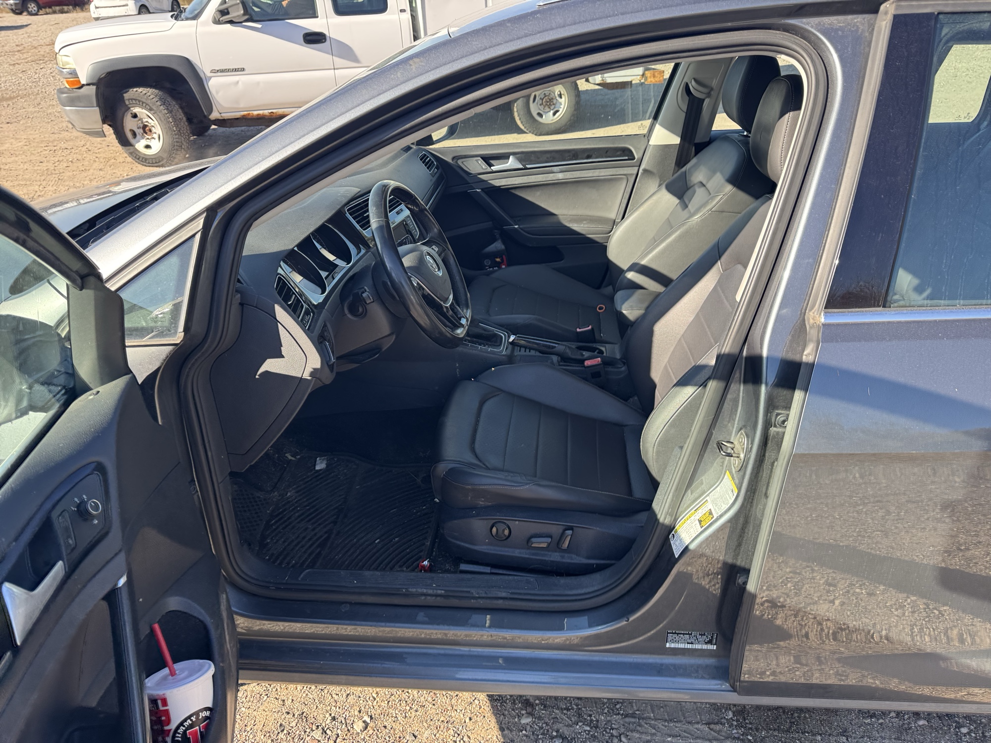 2015 volkswagen golf-sportwagen tsi-s-6a with 186366 miles for sale near Elk River, Minnesota 106840_22_driver_seat.jpg