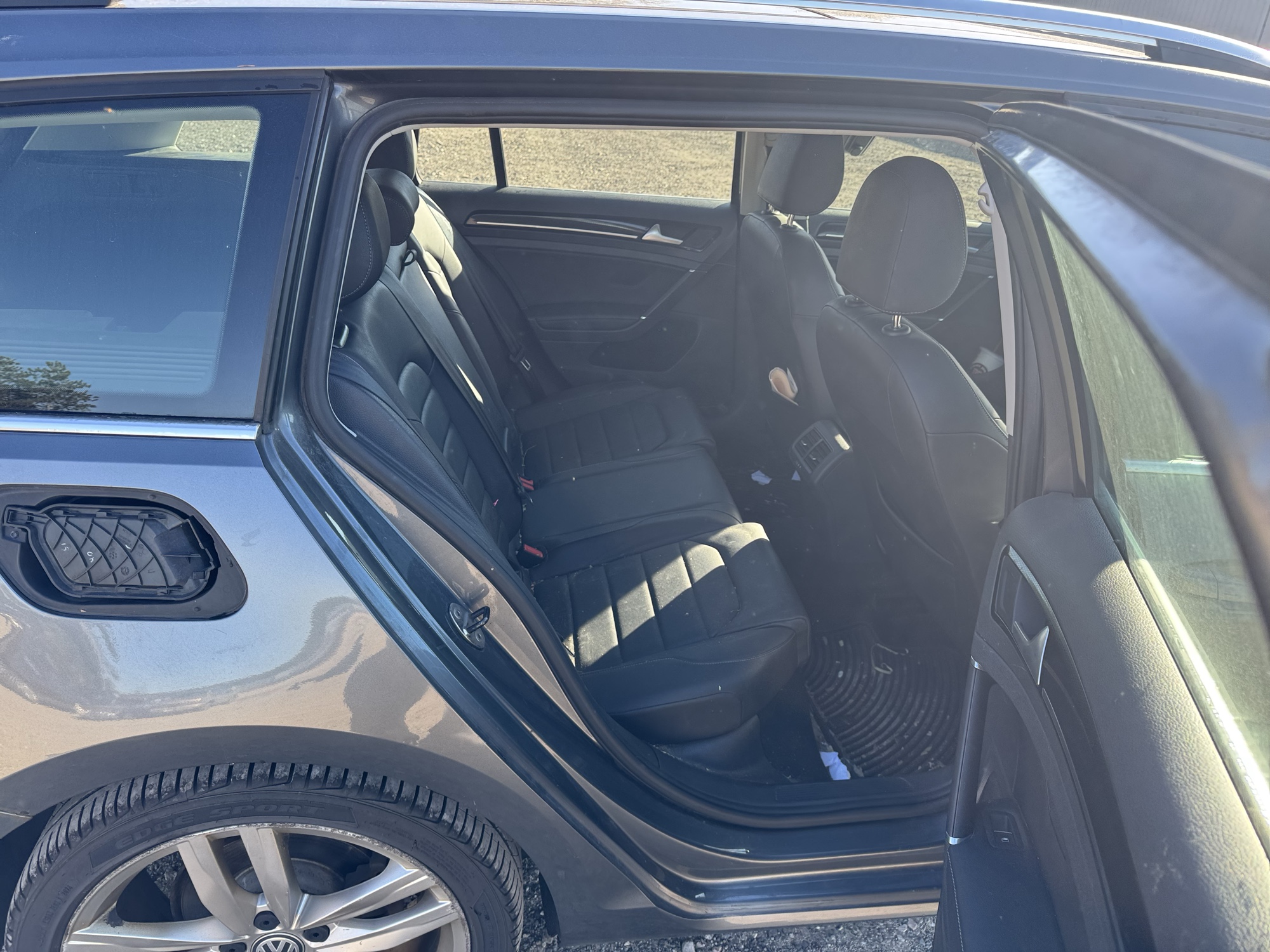 2015 volkswagen golf-sportwagen tsi-s-6a with 186366 miles for sale near Elk River, Minnesota 106840_28_pass_rear_seat.jpg