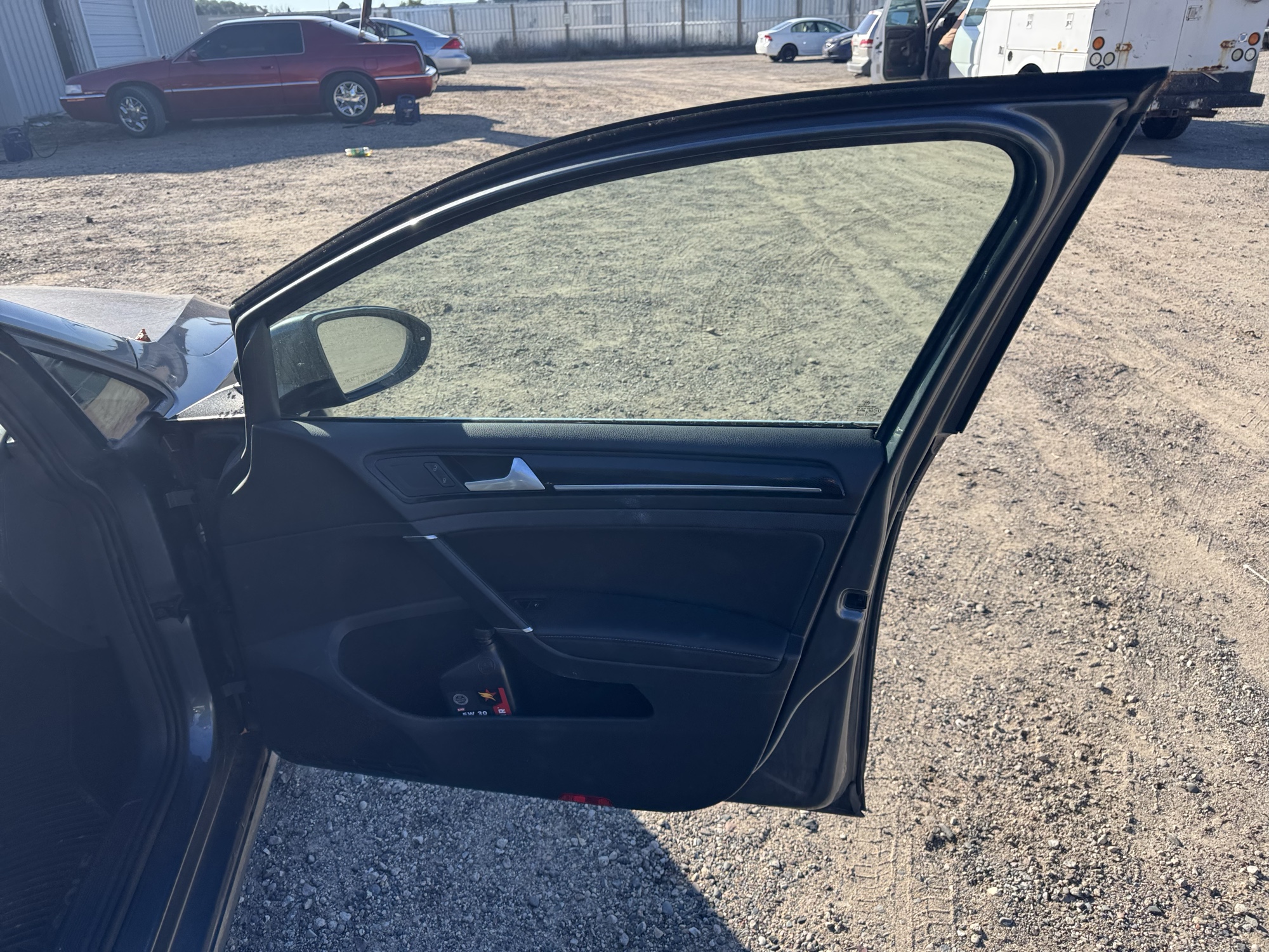 2015 volkswagen golf-sportwagen tsi-s-6a with 186366 miles for sale near Elk River, Minnesota 106840_32_passenger_door_panel.jpg