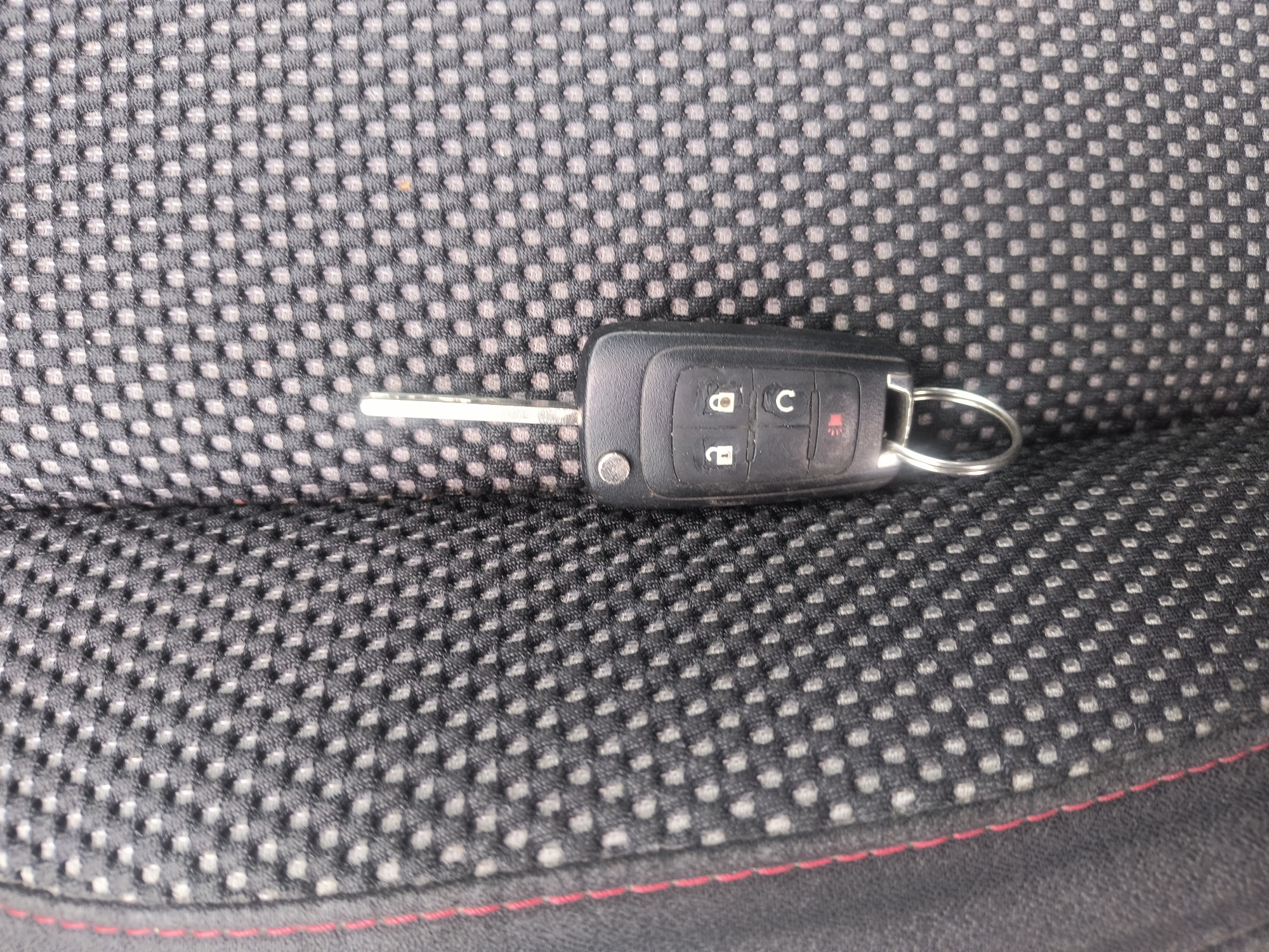 2015 chevrolet equinox 1lt-awd with 141371 miles for sale near Elk River, Minnesota 106841_51_keys.jpg