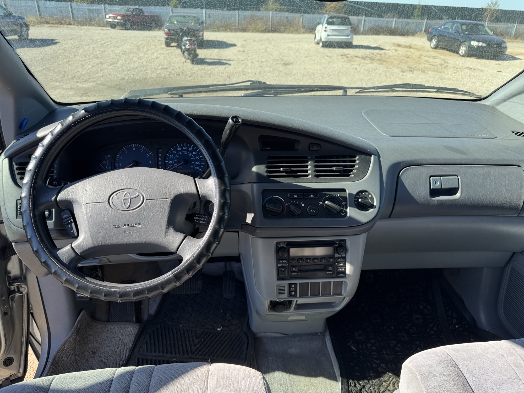 2002 toyota sienna le with 98994 miles for sale near Elk River, Minnesota 106842_34_whole_dash.jpg