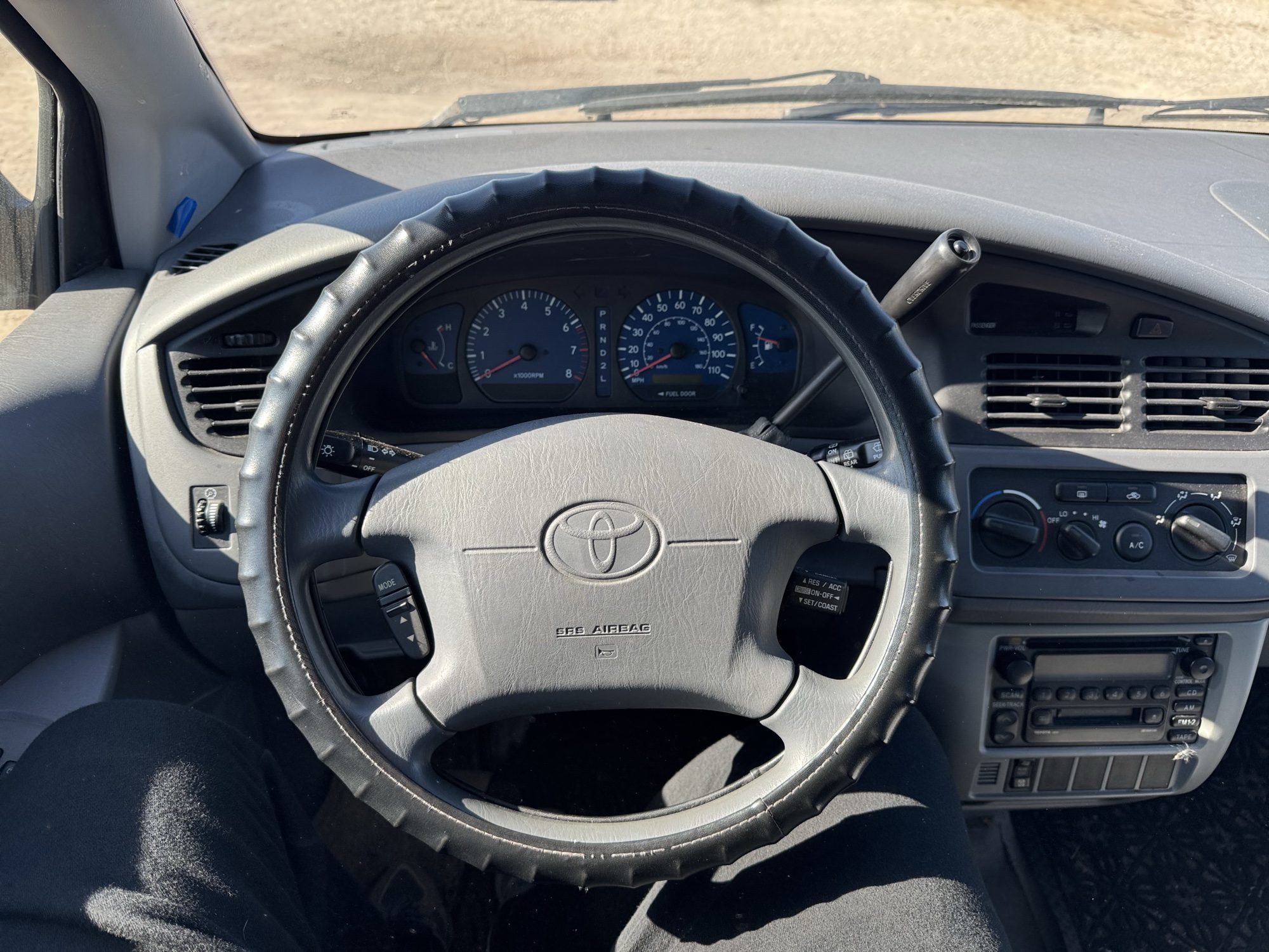 2002 toyota sienna le with 98994 miles for sale near Elk River, Minnesota 106842_36_steering_wheel.jpg