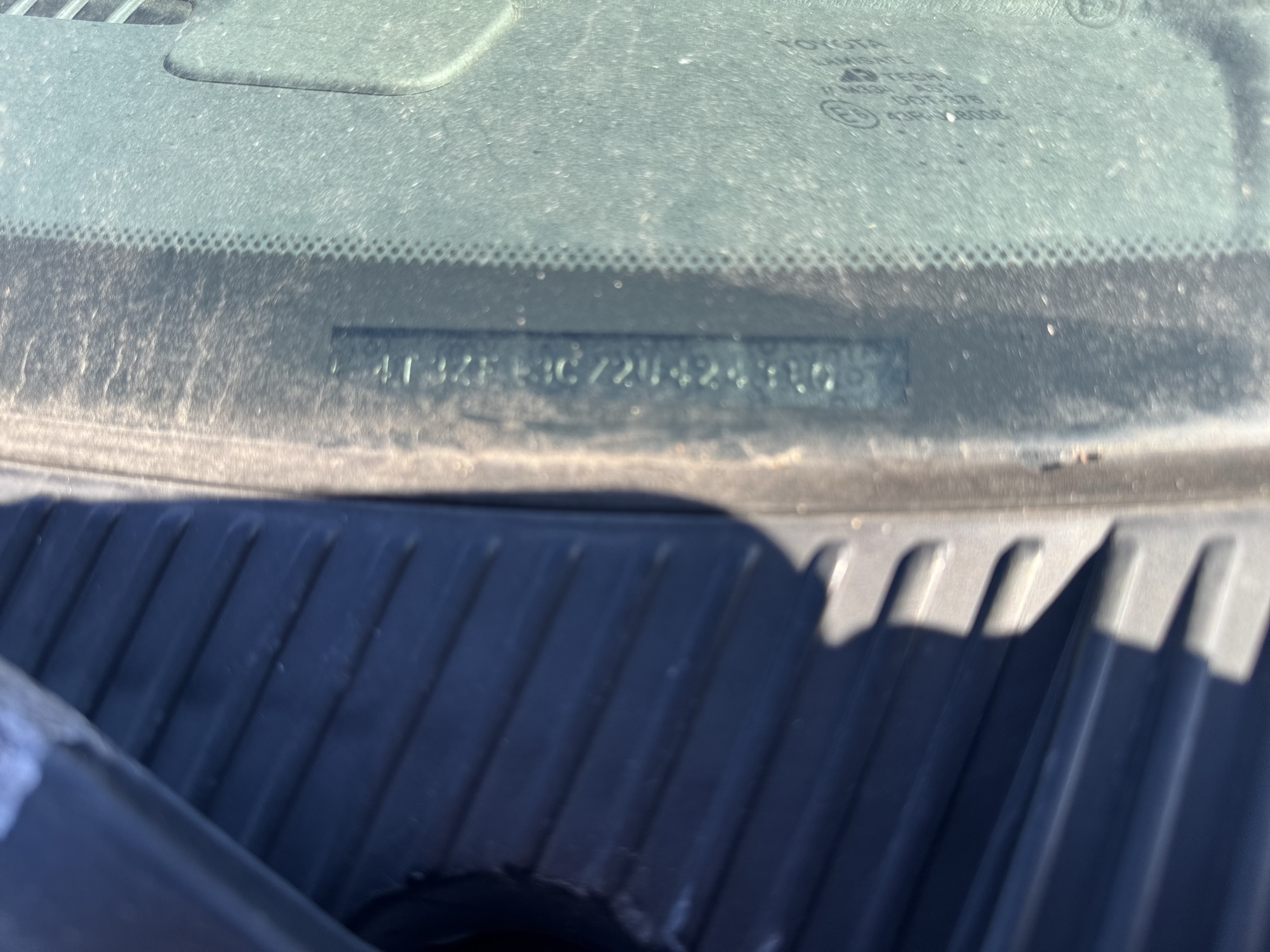 2002 toyota sienna le with 98994 miles for sale near Elk River, Minnesota 106842_48_windshield_vin_plate.jpg