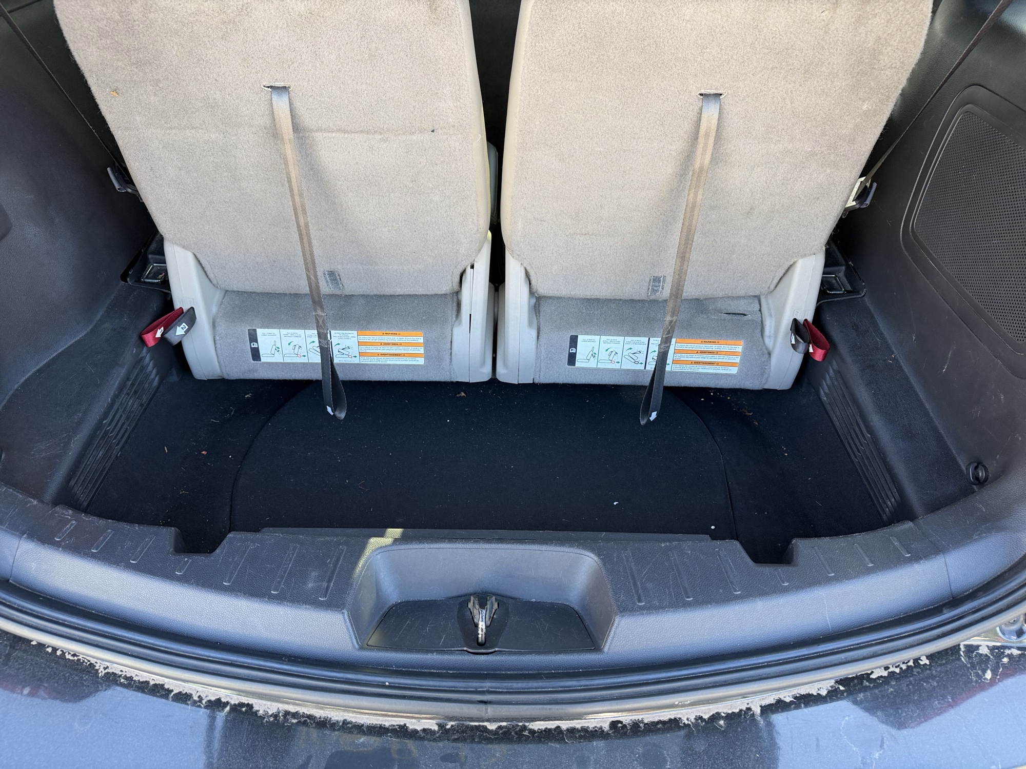 2015 ford explorer limited-4wd with 203681 miles for sale near Elk River, Minnesota 106843_26_trunk.jpg