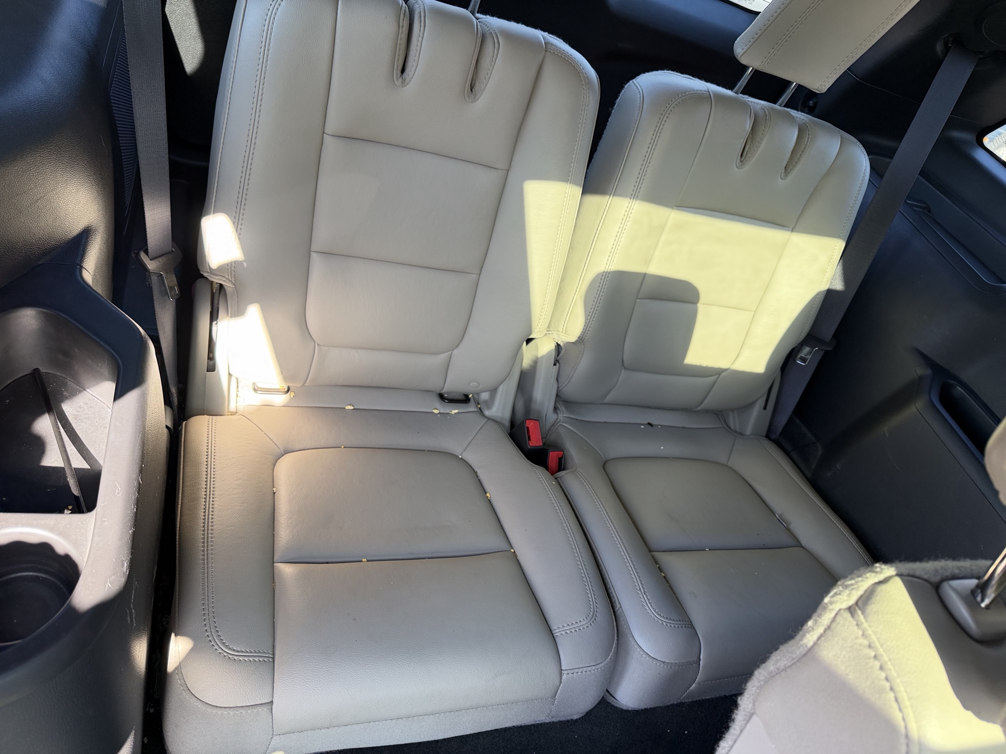 2015 ford explorer limited-4wd with 203681 miles for sale near Elk River, Minnesota 106843_29_third_row_seat.jpg