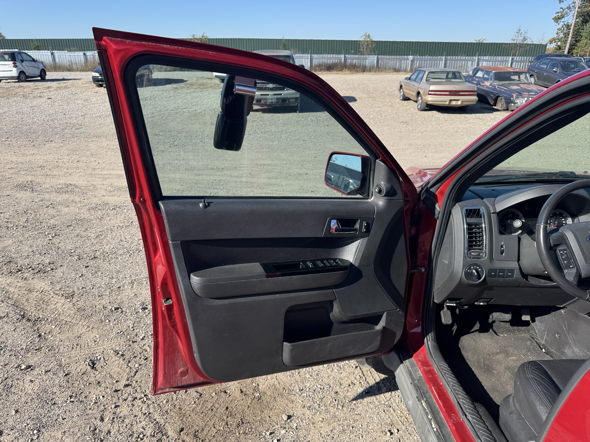 2009 ford escape limited-4wd-v6 with 171099 miles for sale near Elk River, Minnesota 106844_23_driver_door_panel.jpg