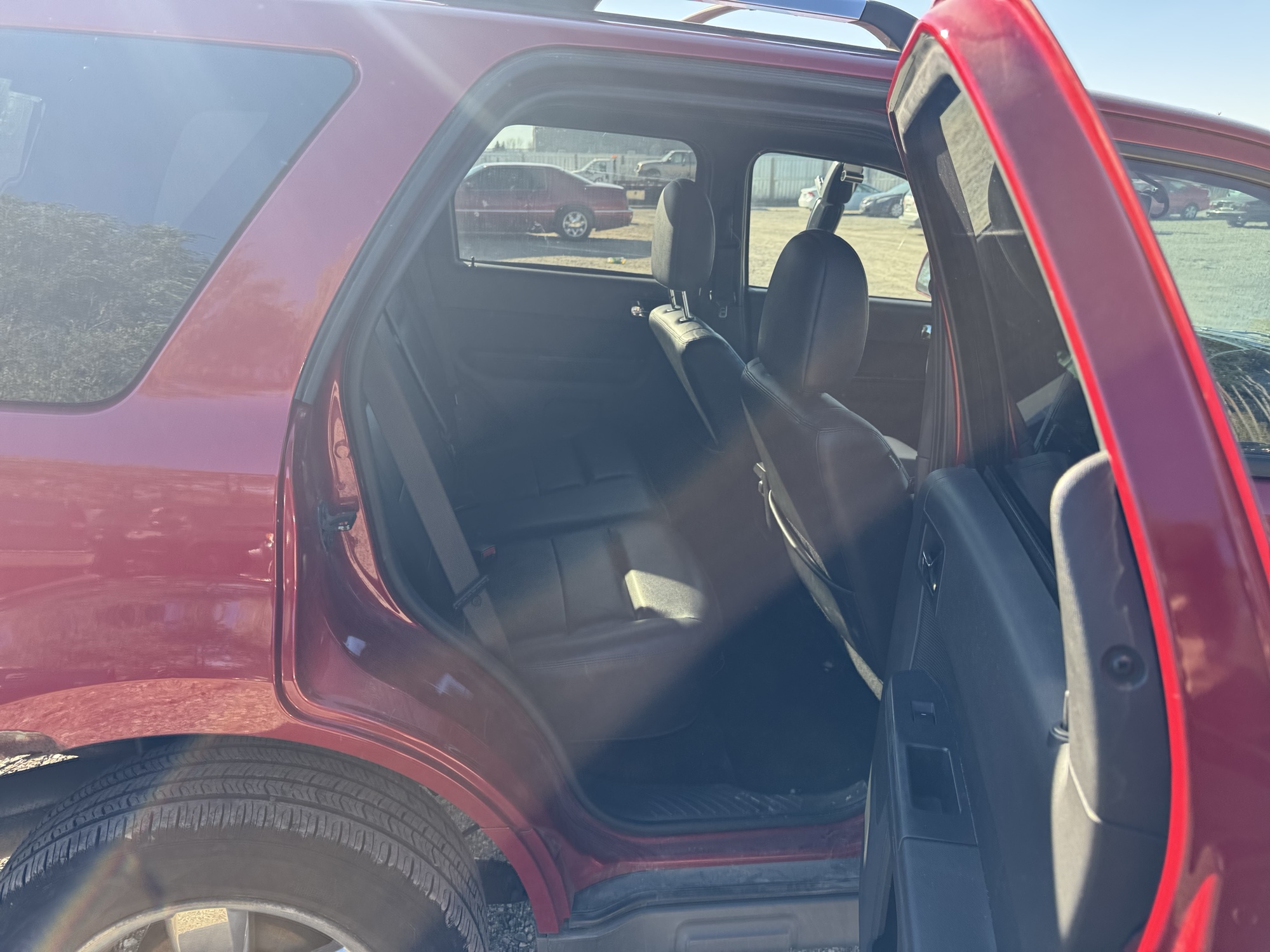 2009 ford escape limited-4wd-v6 with 171099 miles for sale near Elk River, Minnesota 106844_28_pass_rear_seat.jpg