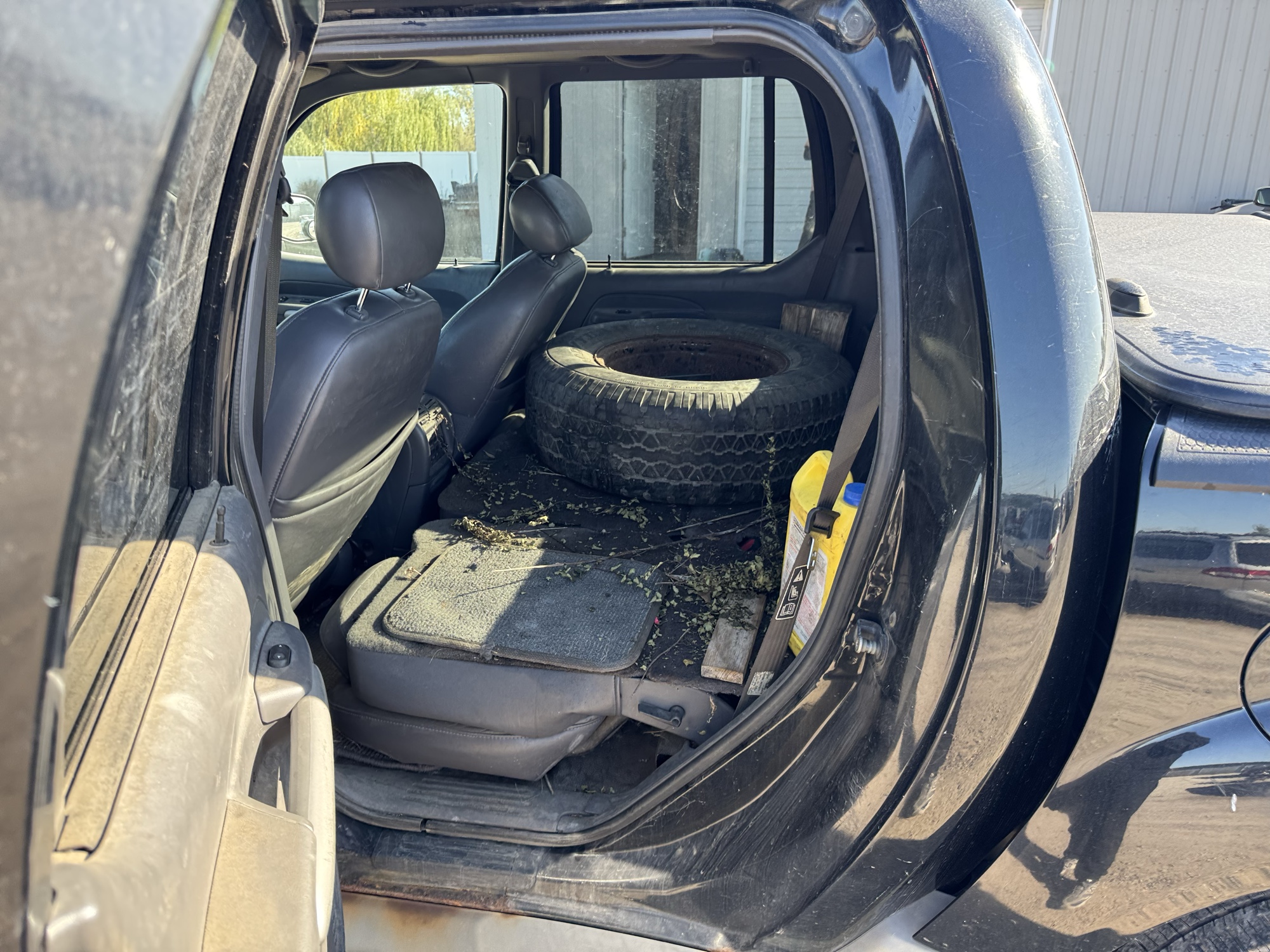 2002 ford explorer-sport-trac 4wd-value---200a with 189553 miles for sale near Elk River, Minnesota 106845_24_drv_rear_seat.jpg