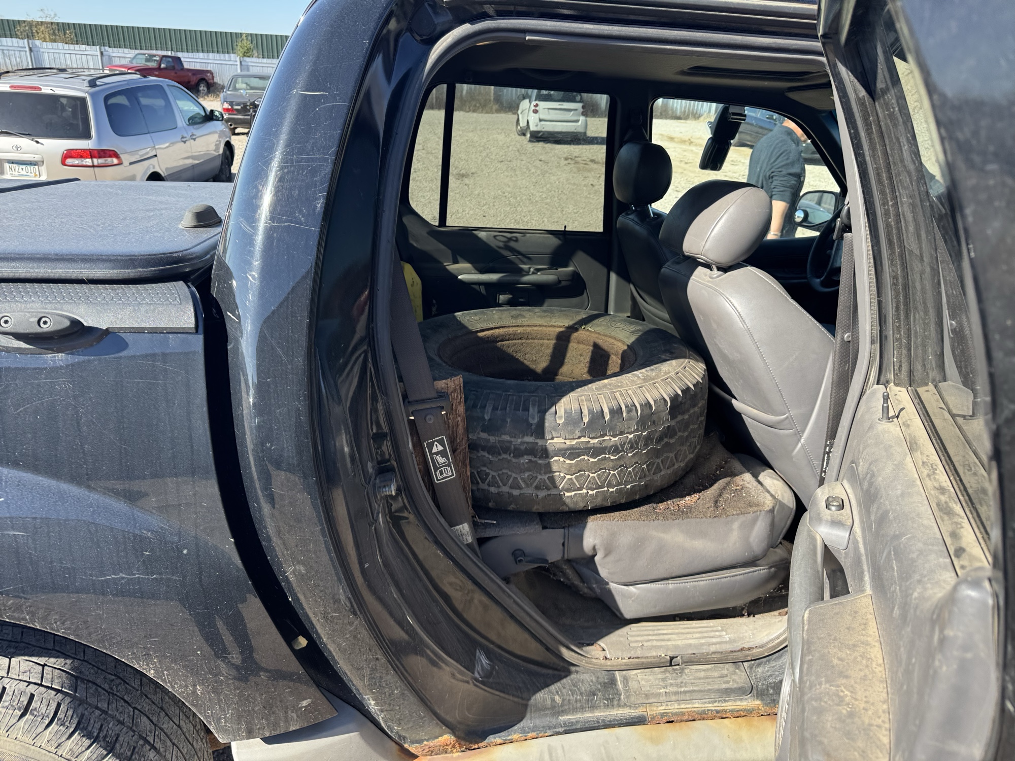 2002 ford explorer-sport-trac 4wd-value---200a with 189553 miles for sale near Elk River, Minnesota 106845_28_pass_rear_seat.jpg
