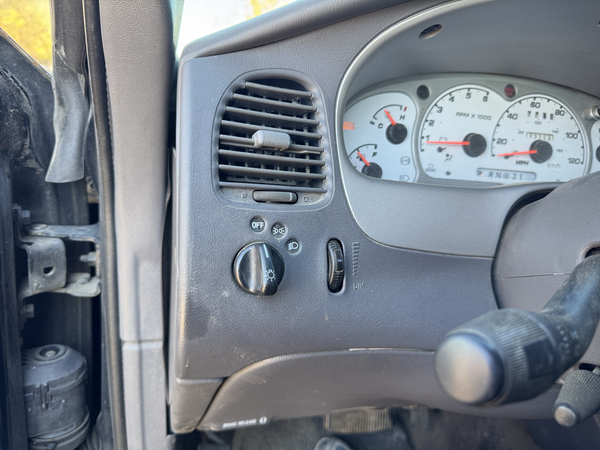 2002 ford explorer-sport-trac 4wd-value---200a with 189553 miles for sale near Elk River, Minnesota 106845_37_left_of_steering_wheel.jpg