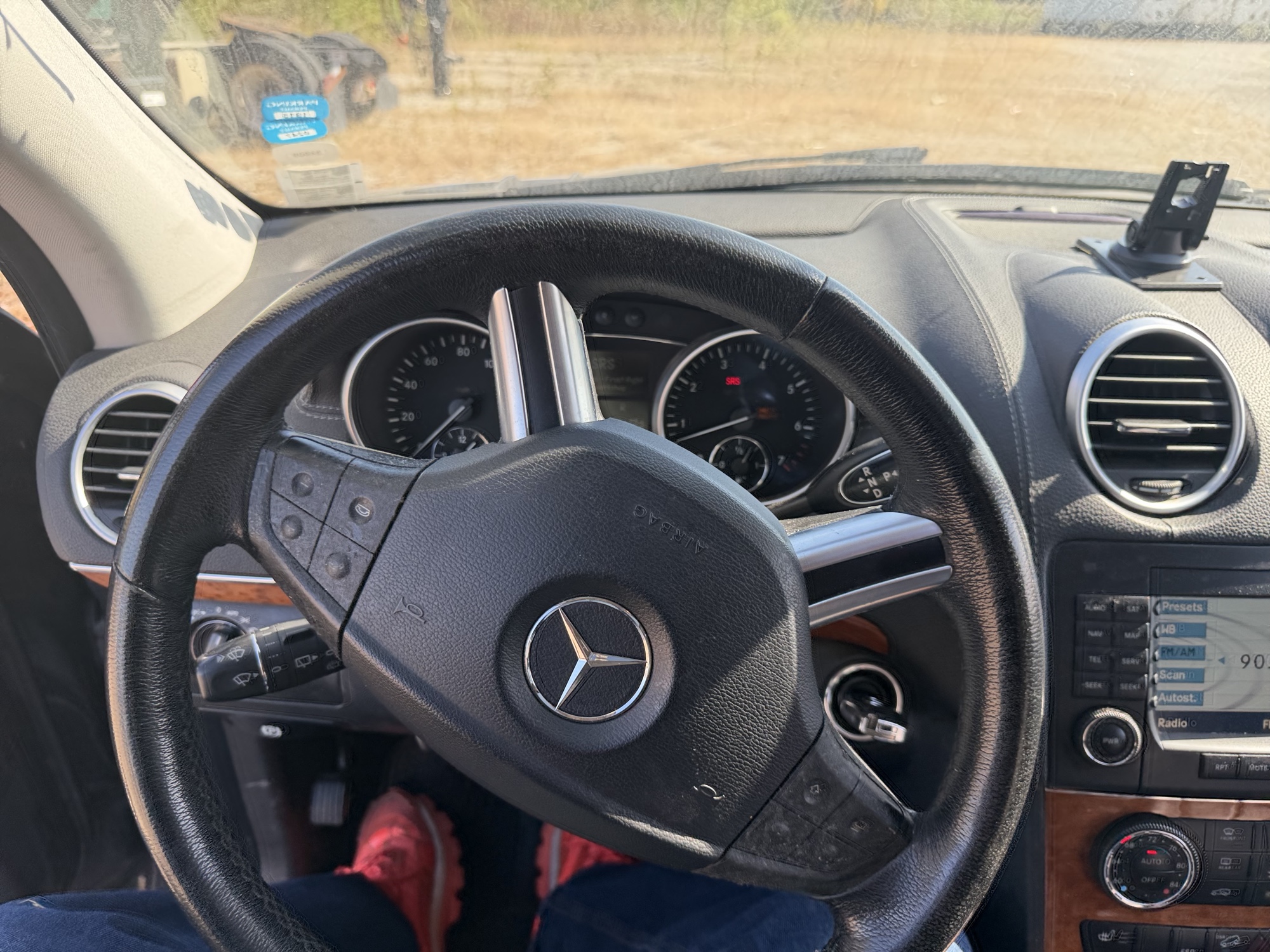 2007 mercedes-benz gl-class gl450 with 130486 miles for sale near St. Louis, Missouri 106847_33_dash_from_driver.jpg