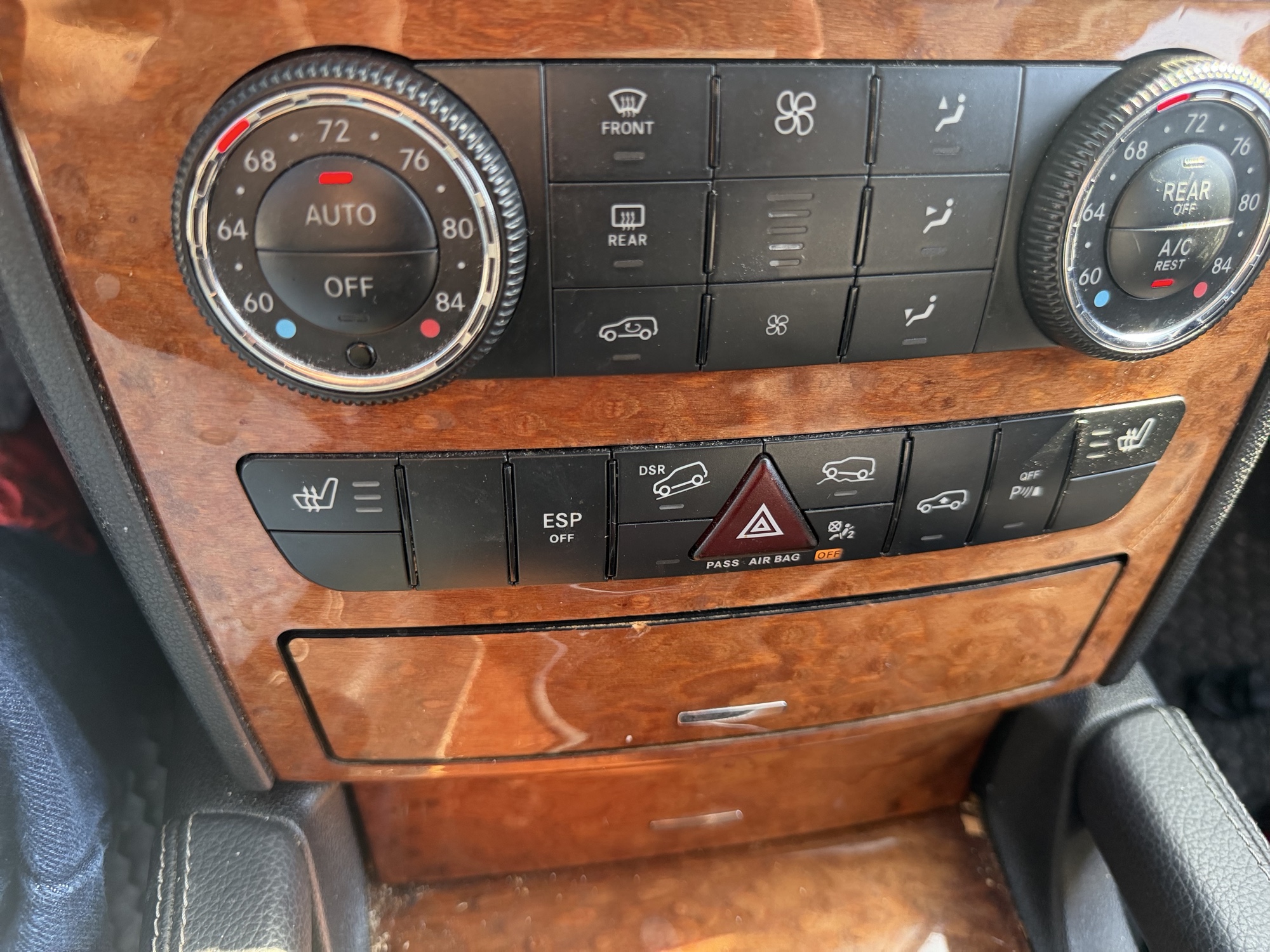 2007 mercedes-benz gl-class gl450 with 130486 miles for sale near St. Louis, Missouri 106847_42_heated_seat_switches.jpg