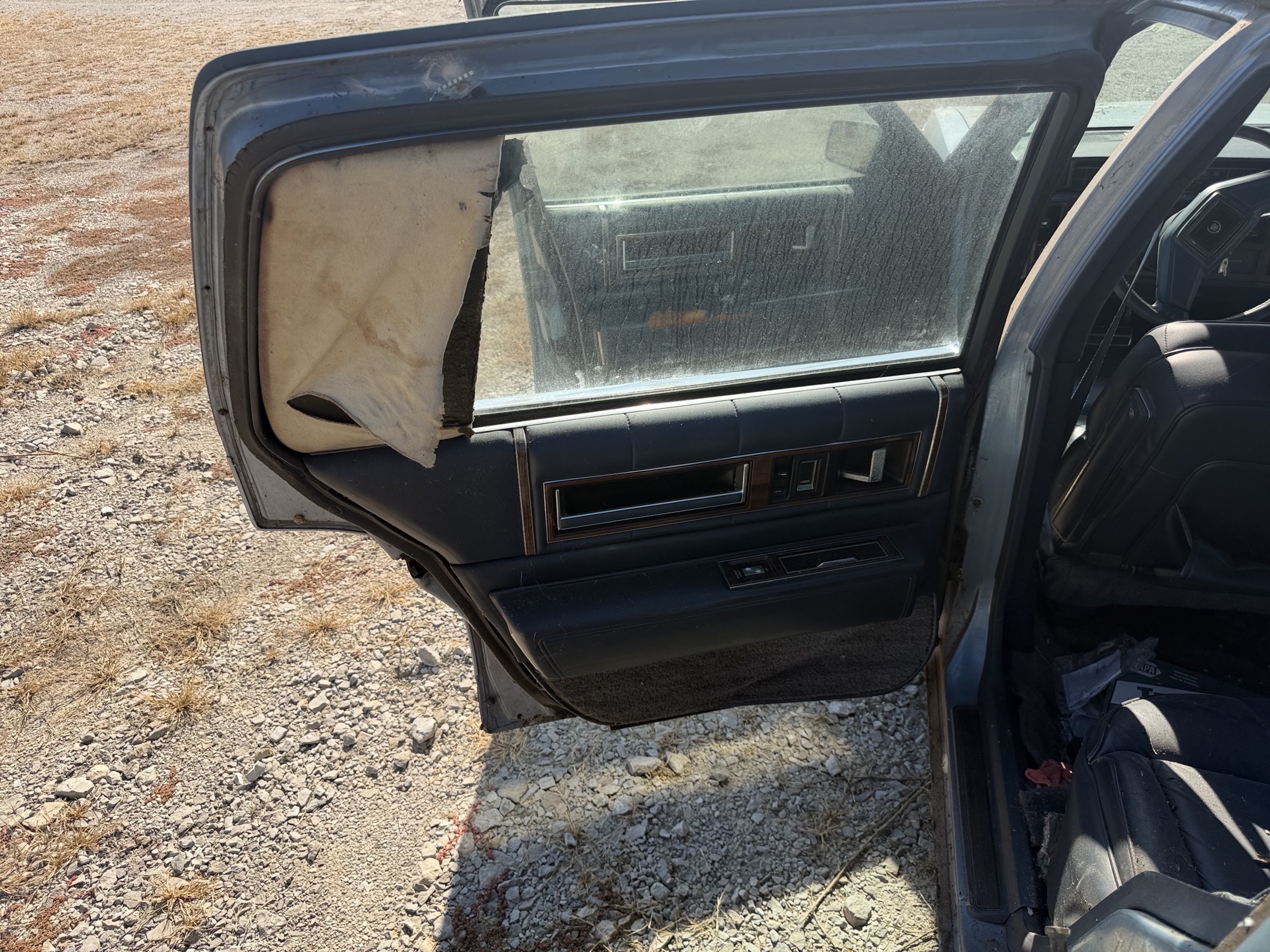 1987 cadillac deville sedan with 182416 miles for sale near St. Louis, Missouri 106848_25_drv_rear_door_panel.jpg