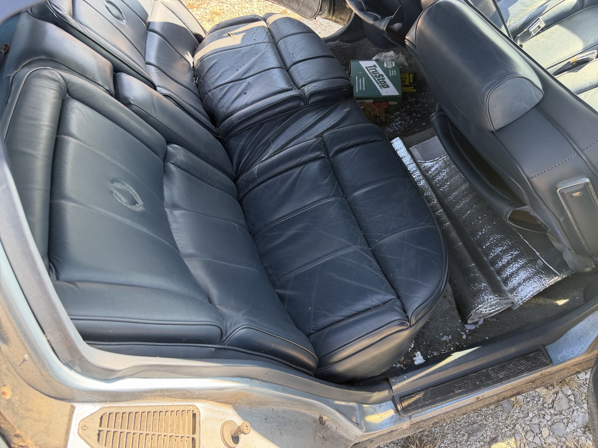 1987 cadillac deville sedan with 182416 miles for sale near St. Louis, Missouri 106848_28_pass_rear_seat.jpg