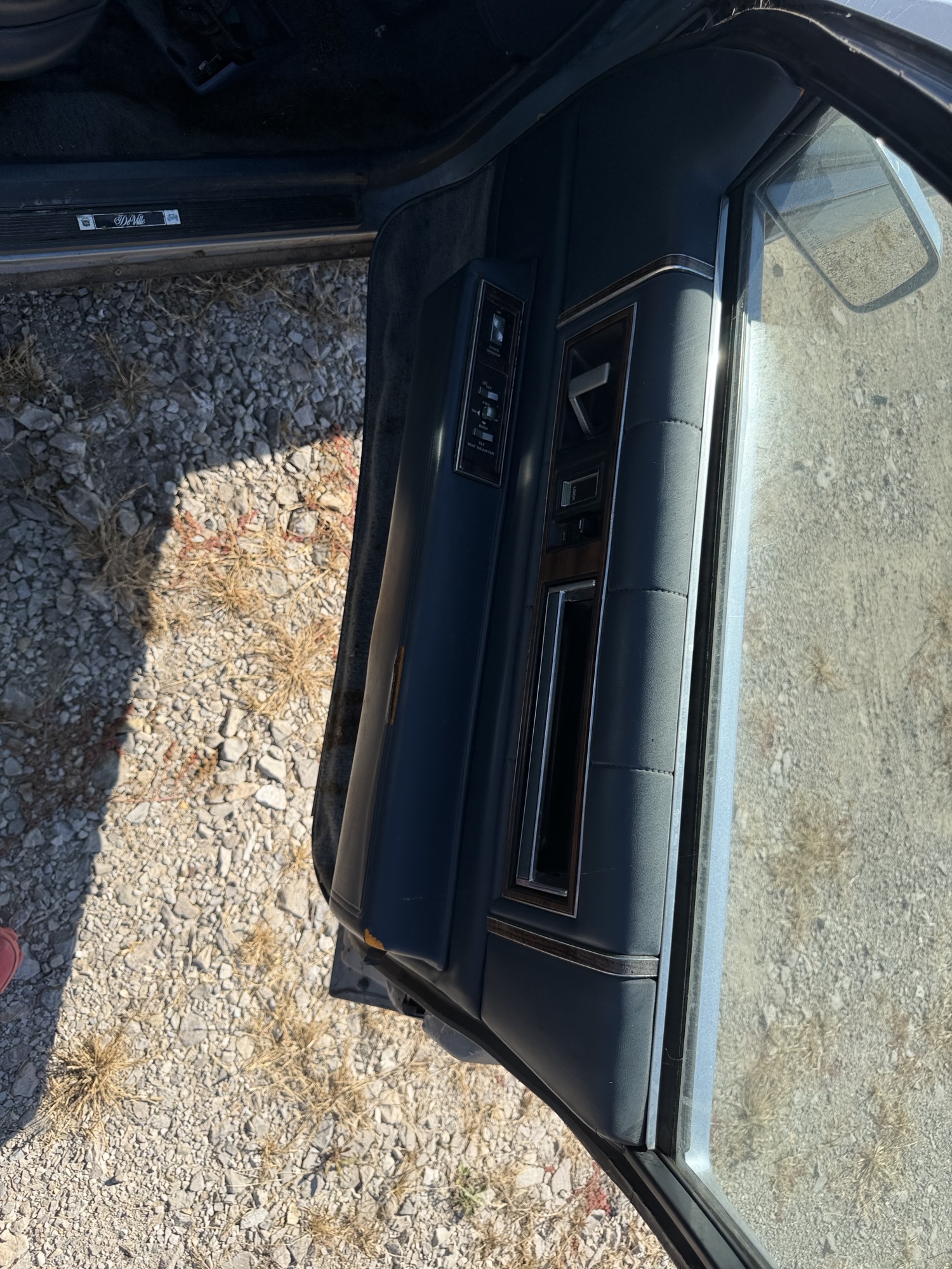 1987 cadillac deville sedan with 182416 miles for sale near St. Louis, Missouri 106848_32_passenger_door_panel.jpg