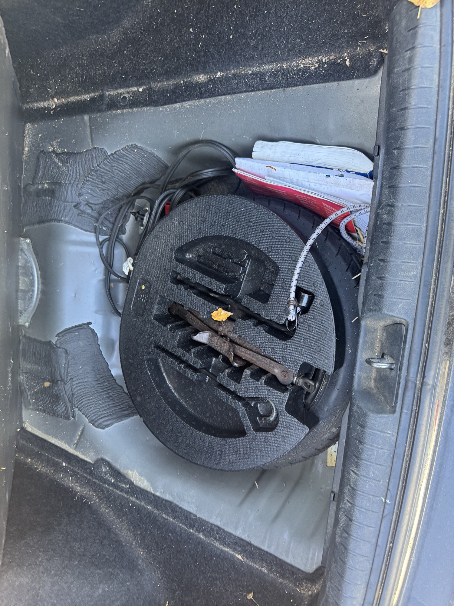 2008 honda civic ex-sedan-at with 234465 miles for sale near Elk River, Minnesota 106850_27_spare_tire.jpg