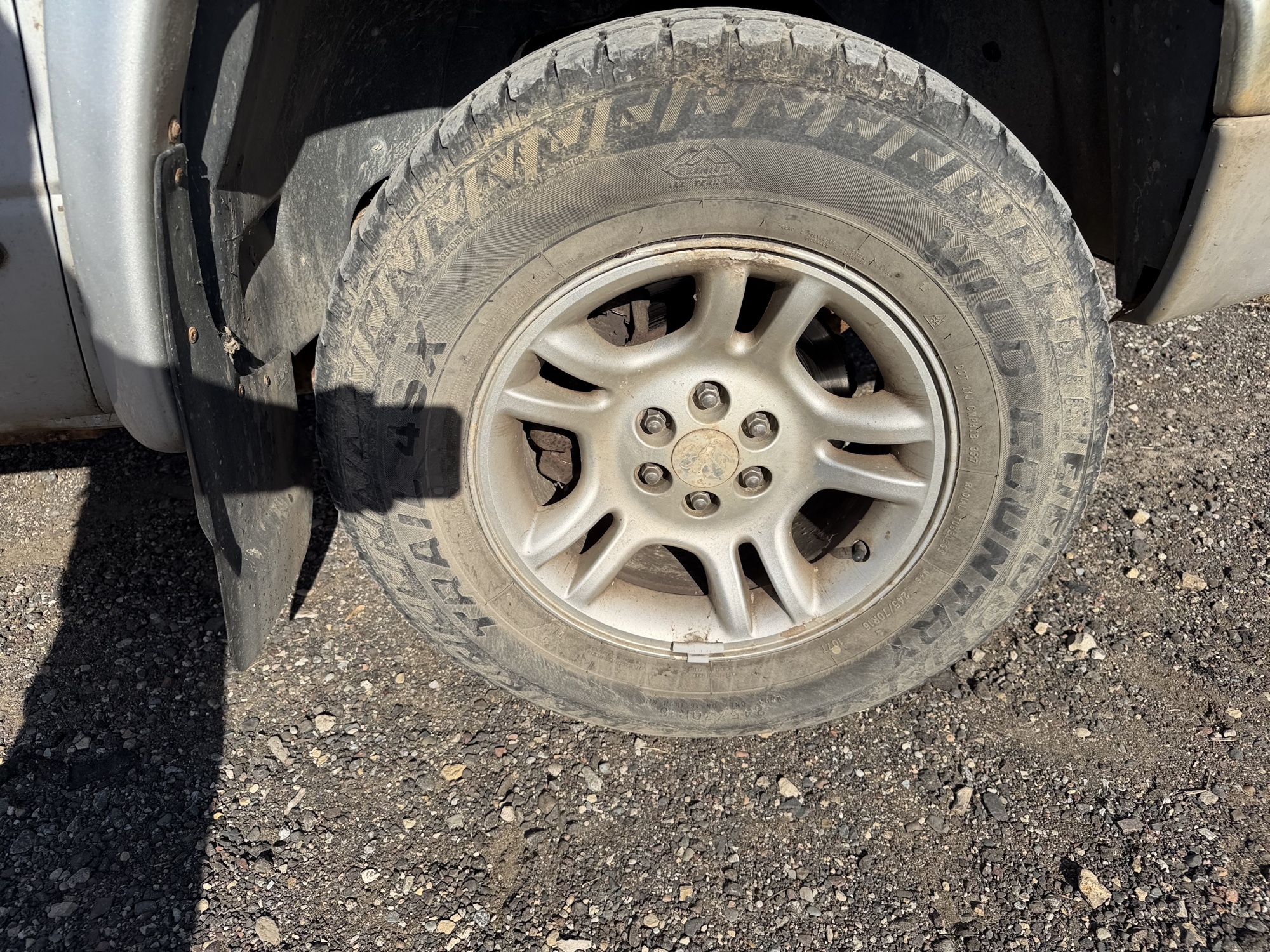 2004 dodge dakota slt-club-cab-4wd with 144071 miles for sale near Elk River, Minnesota 106853_15_front_pass_wheel.jpg