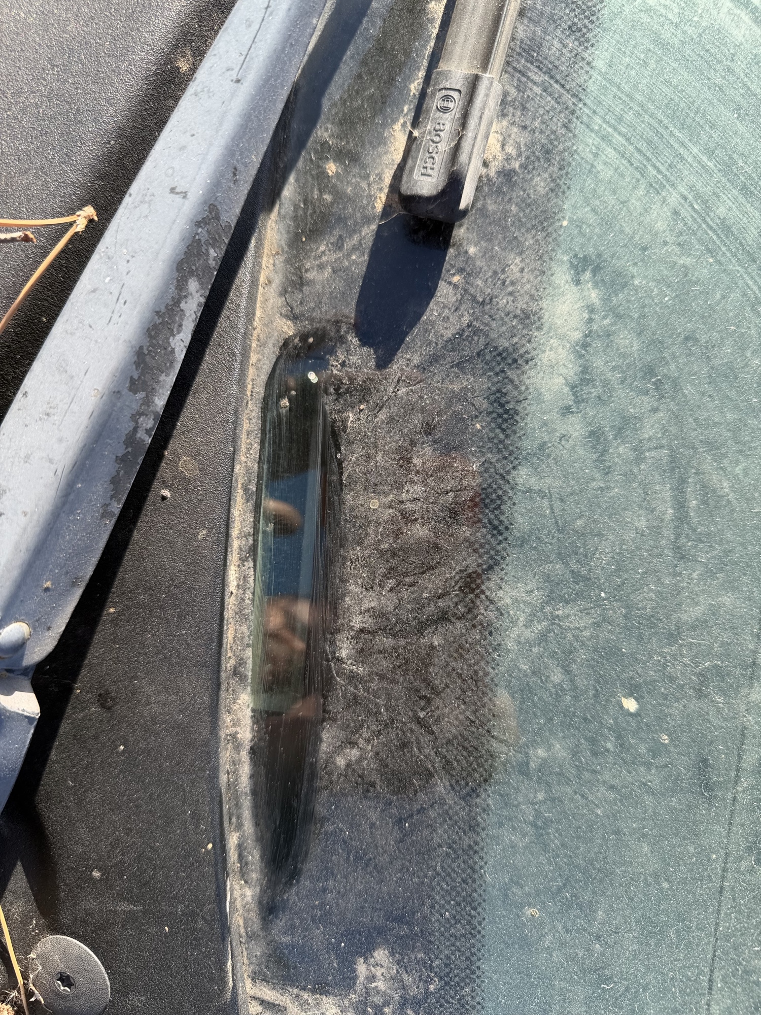 2004 dodge dakota slt-club-cab-4wd with 144071 miles for sale near Elk River, Minnesota 106853_48_windshield_vin_plate.jpg