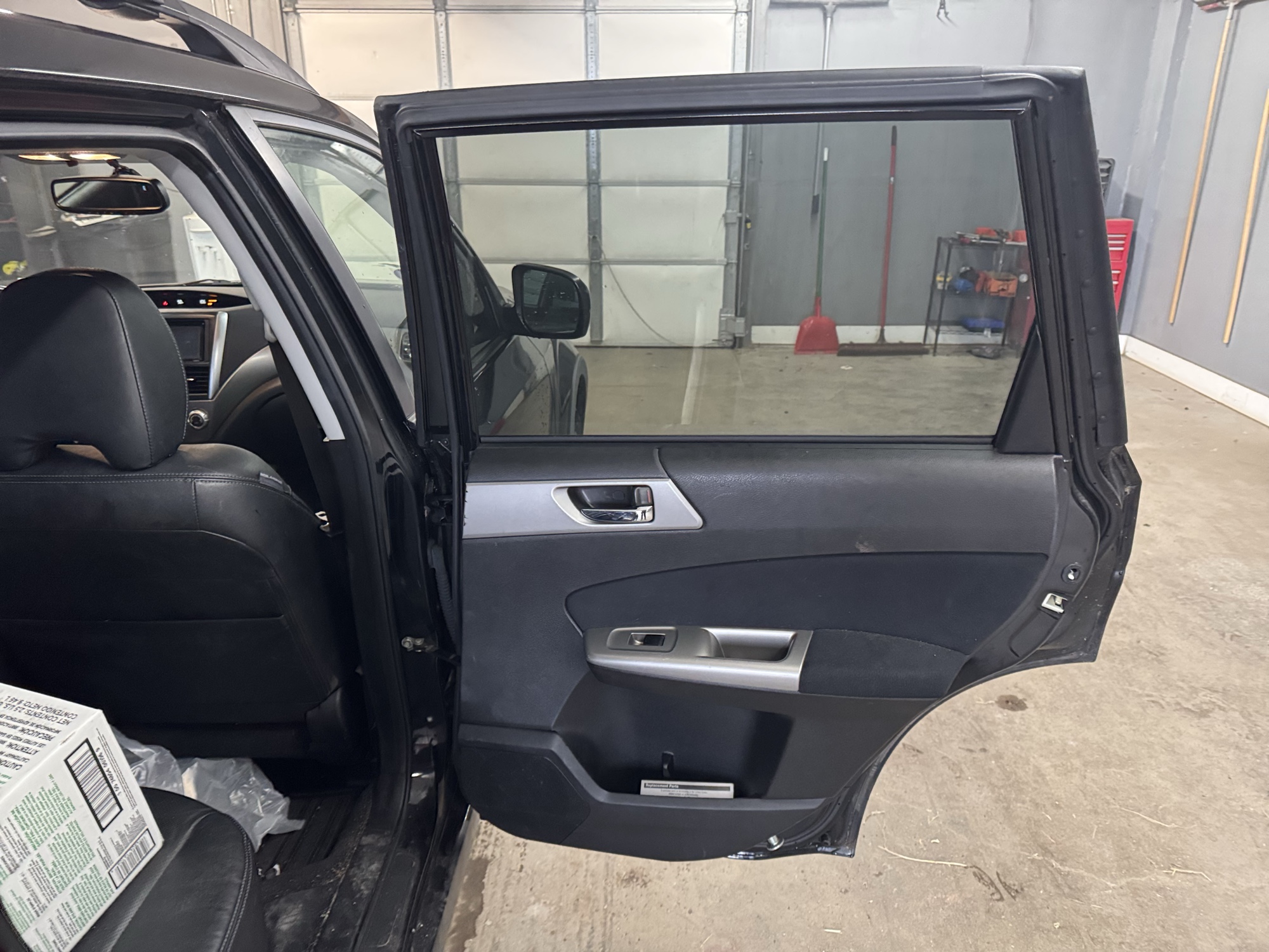 2010 subaru forester 2.5x-limited with 187276 miles for sale near Elk River, Minnesota 106854_30_pass_rear_door_panel.jpg