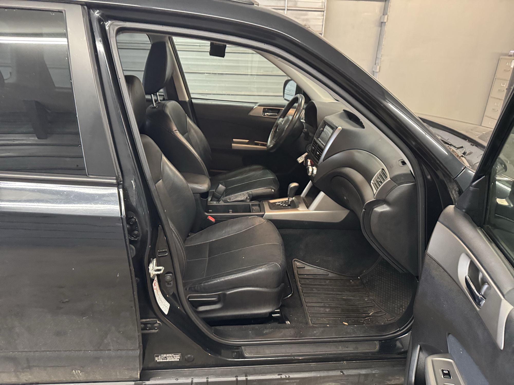 2010 subaru forester 2.5x-limited with 187276 miles for sale near Elk River, Minnesota 106854_31_passenger_seat.jpg