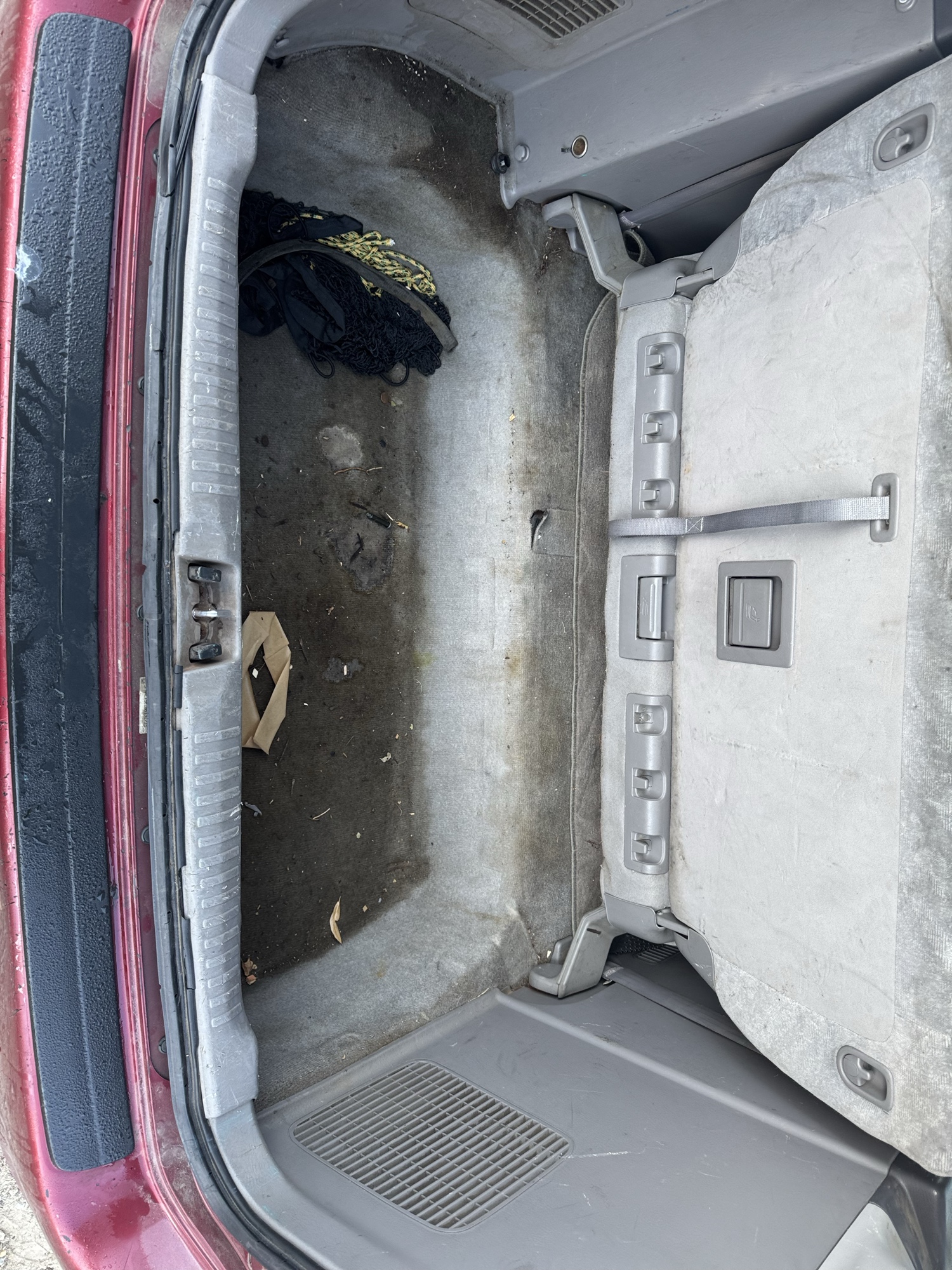 2003 honda odyssey ex with 277425 miles for sale near Elk River, Minnesota 106855_27_spare_tire.jpg