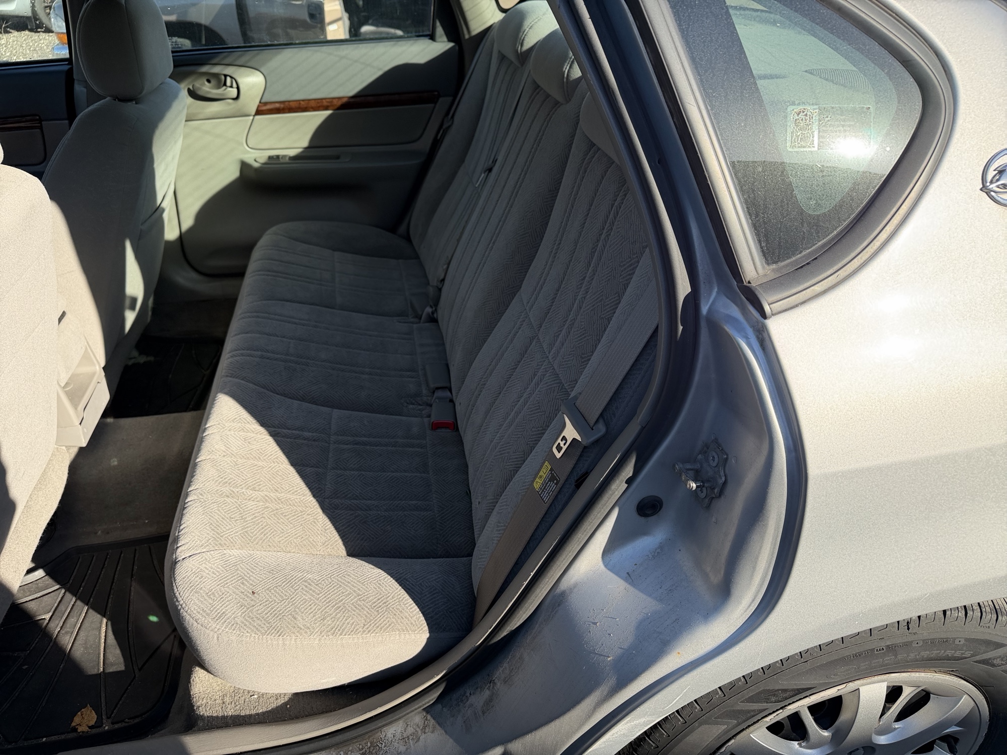 2004 chevrolet impala base with 134989 miles for sale near Elk River, Minnesota 106856_24_drv_rear_seat.jpg