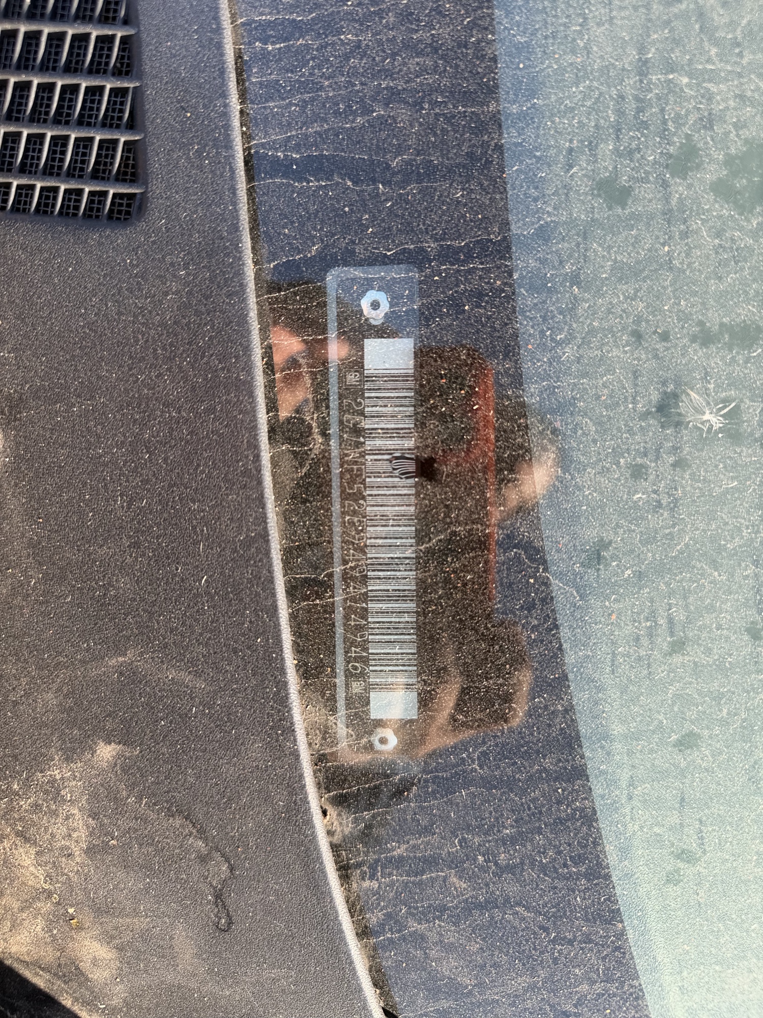 2004 chevrolet impala base with 134989 miles for sale near Elk River, Minnesota 106856_48_windshield_vin_plate.jpg