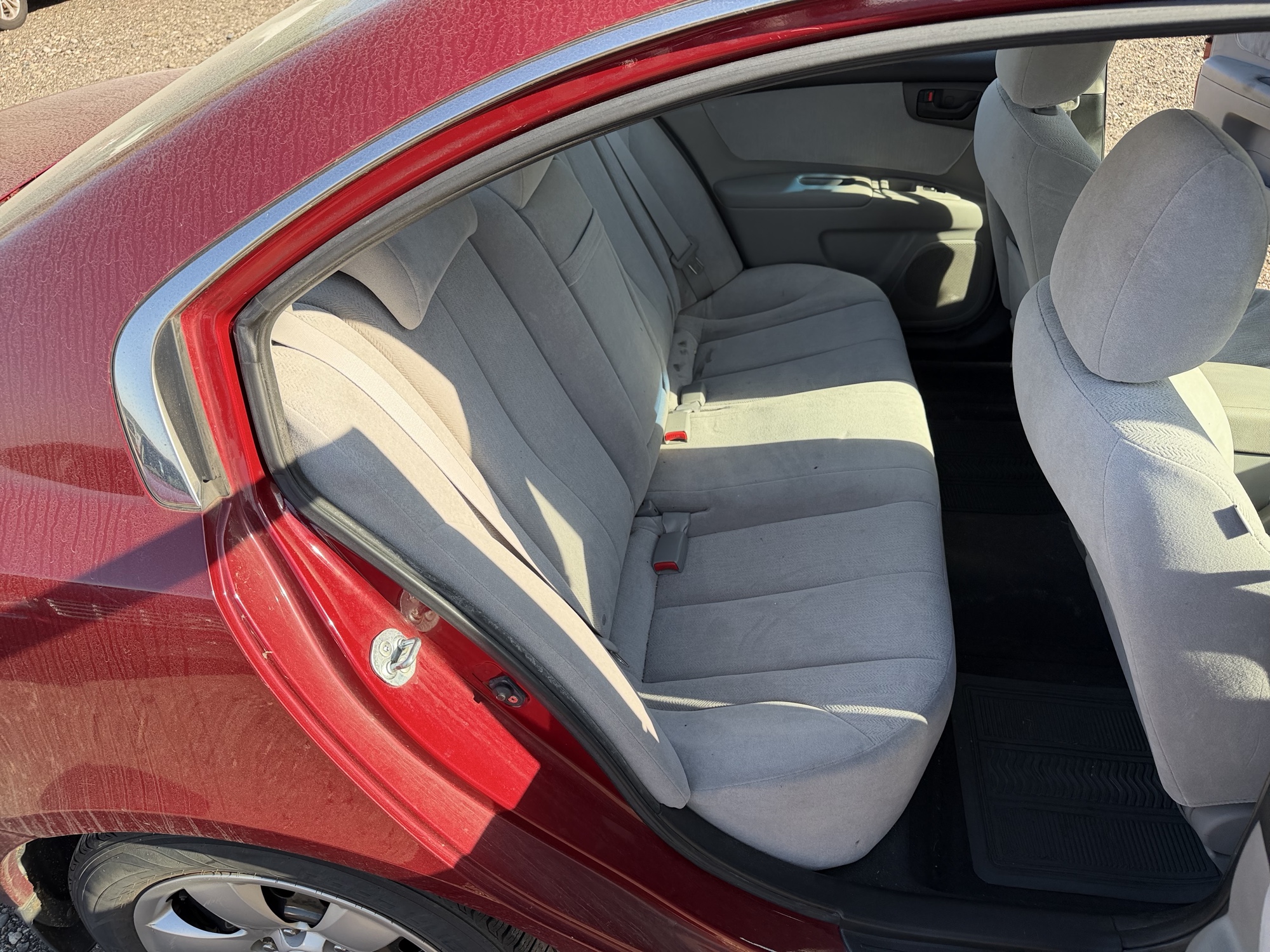2009 kia optima ex with 206662 miles for sale near Elk River, Minnesota 106857_28_pass_rear_seat.jpg