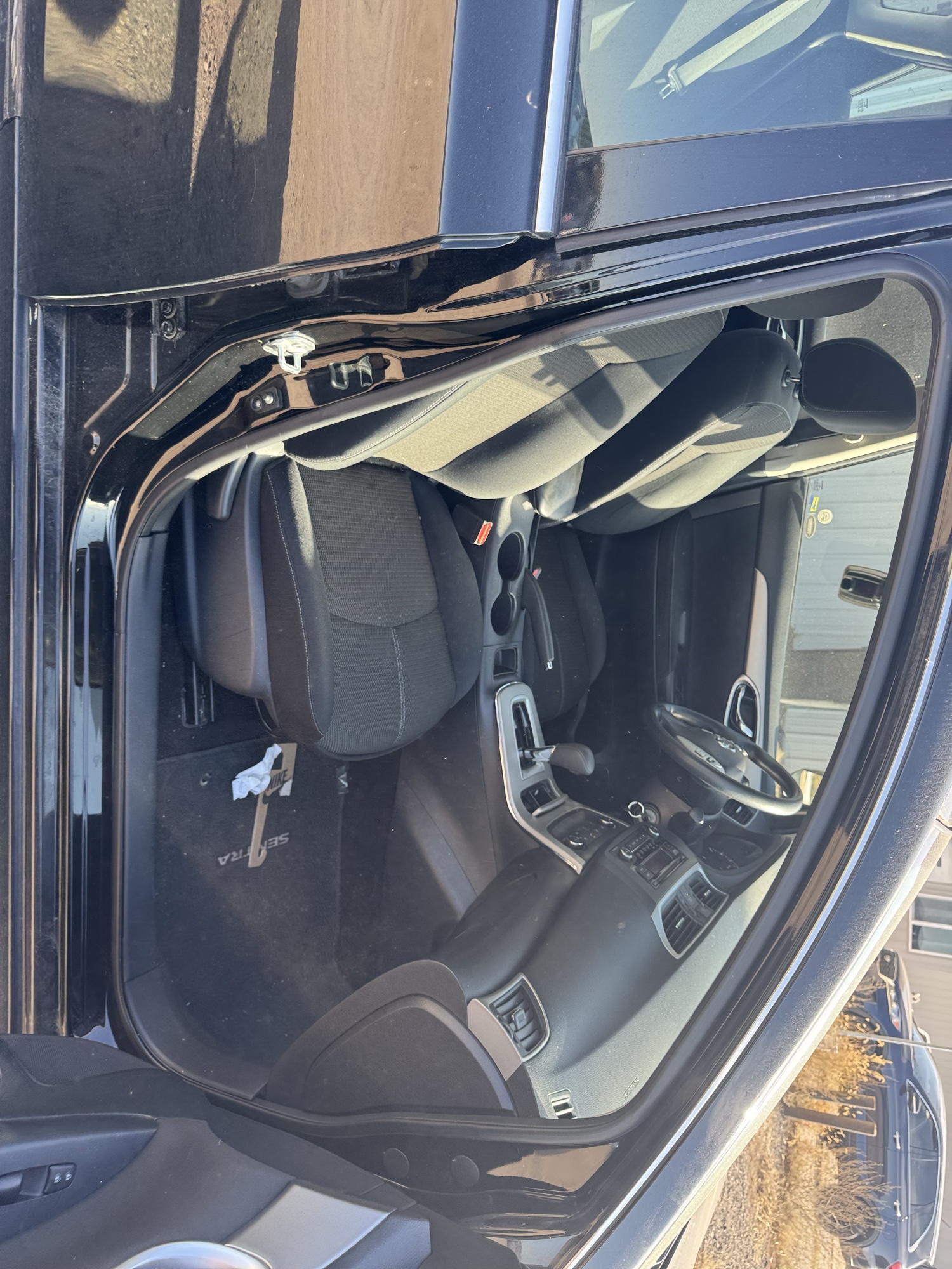 2015 nissan sentra s-6mt with 90240 miles for sale near Elk River, Minnesota 106860_31_passenger_seat.jpg