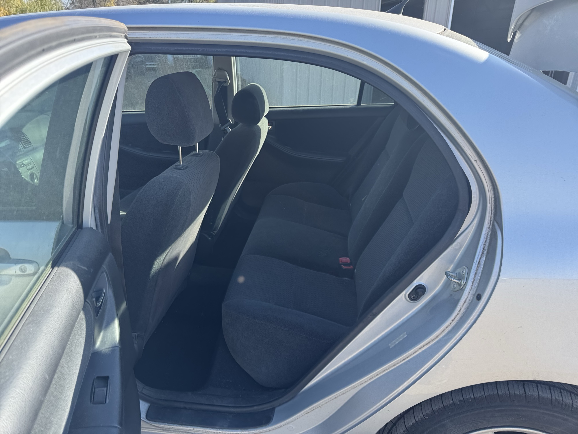 2007 toyota corolla ce with 150675 miles for sale near Elk River, Minnesota 106861_24_drv_rear_seat.jpg