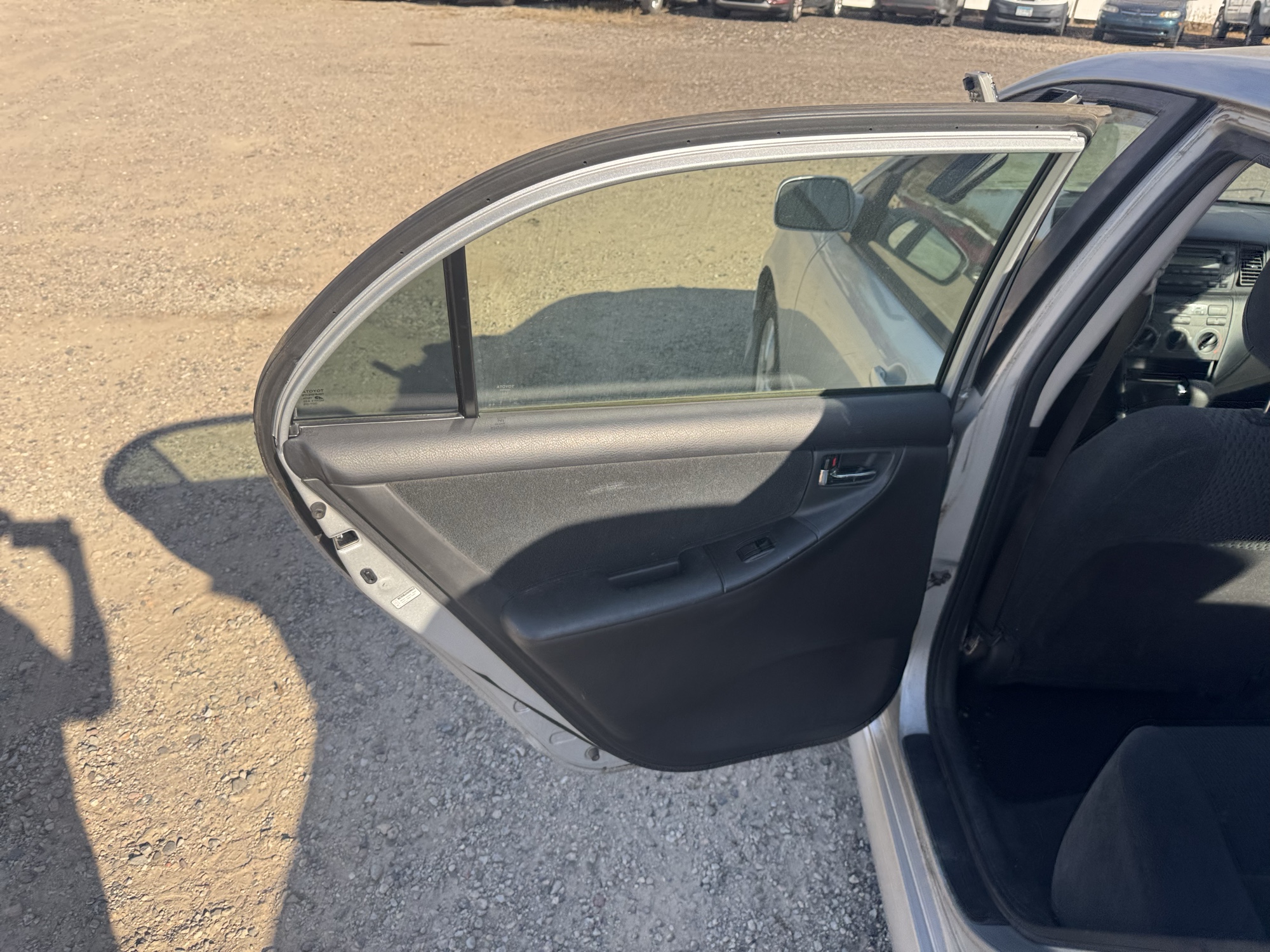 2007 toyota corolla ce with 150675 miles for sale near Elk River, Minnesota 106861_25_drv_rear_door_panel.jpg