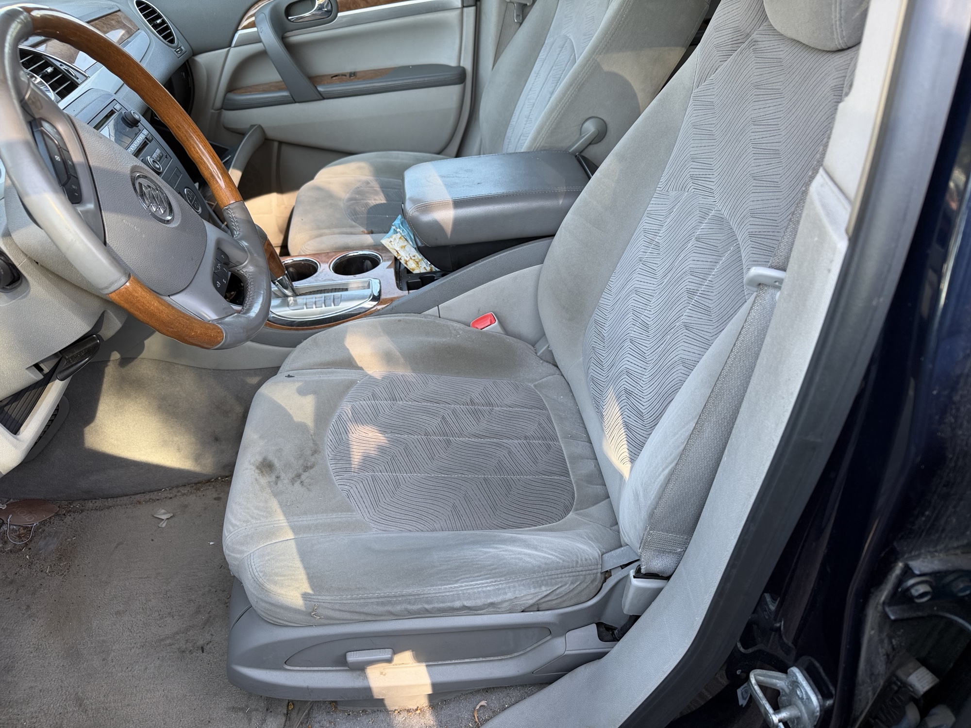 2009 buick enclave cx-awd with 175000 miles for sale near Elk River, Minnesota 106862_22_driver_seat.jpg