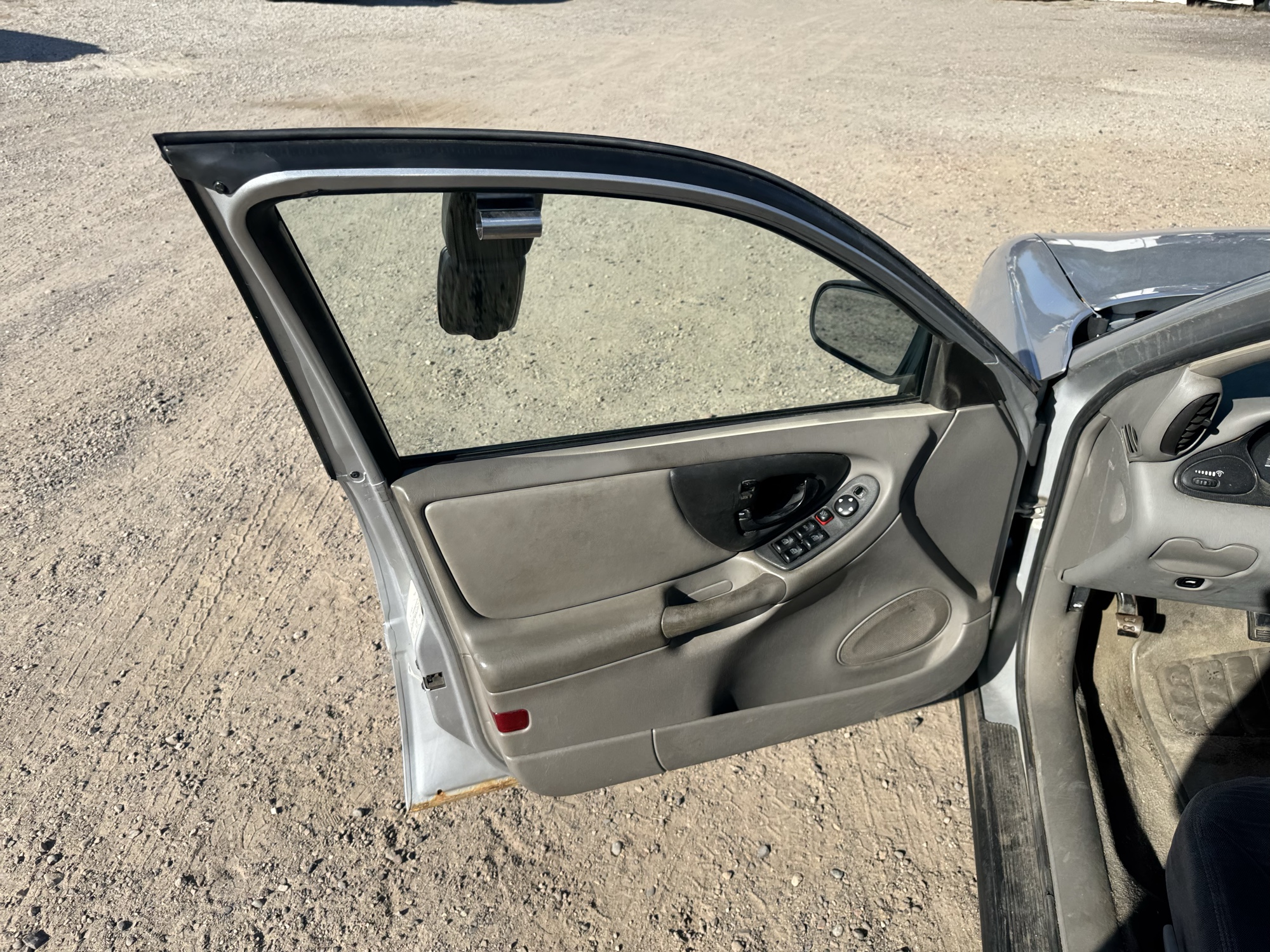 2003 chevrolet malibu base with 128011 miles for sale near Elk River, Minnesota 106863_23_driver_door_panel.jpg