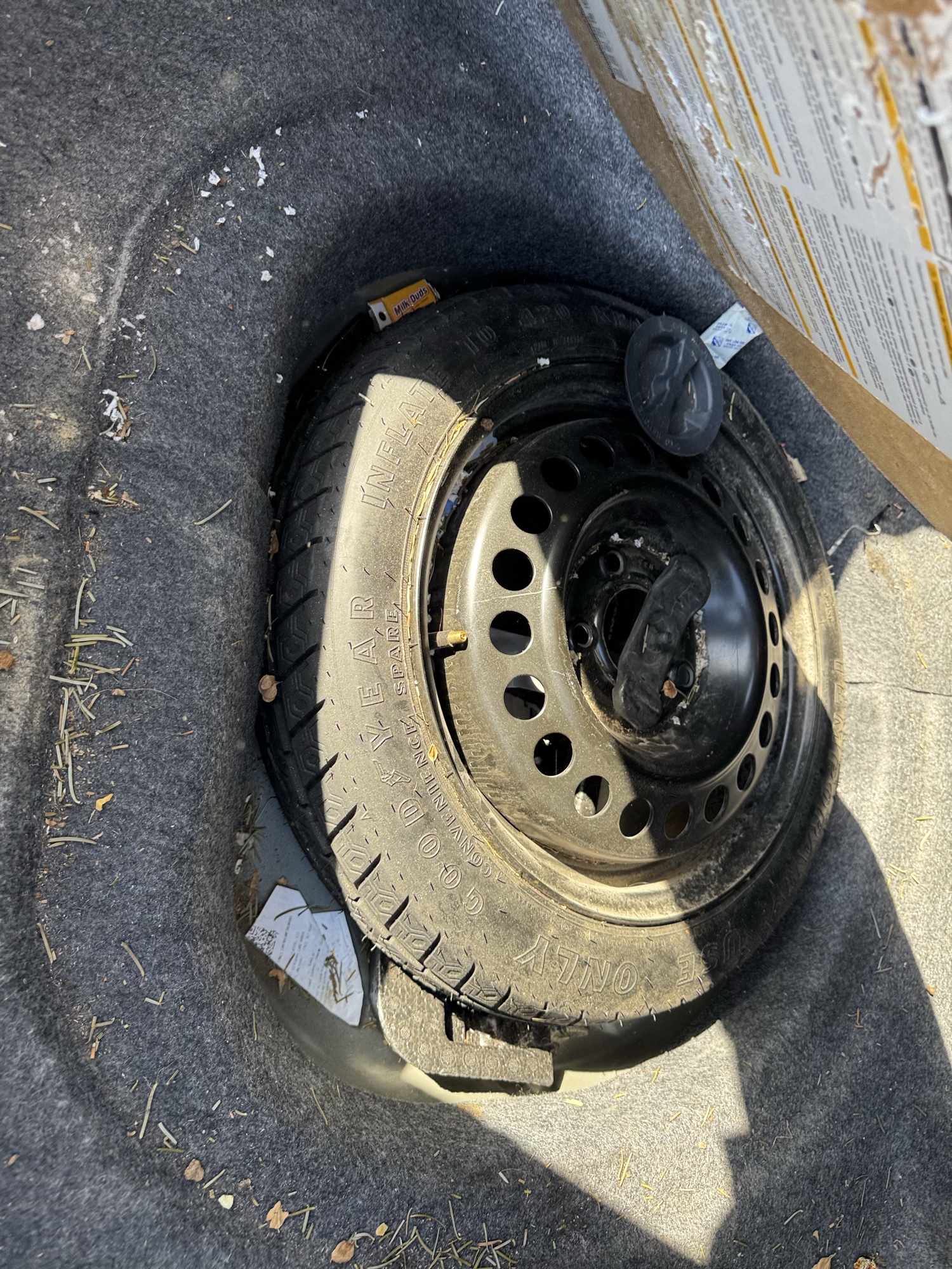 2003 chevrolet malibu base with 128011 miles for sale near Elk River, Minnesota 106863_27_spare_tire.jpg