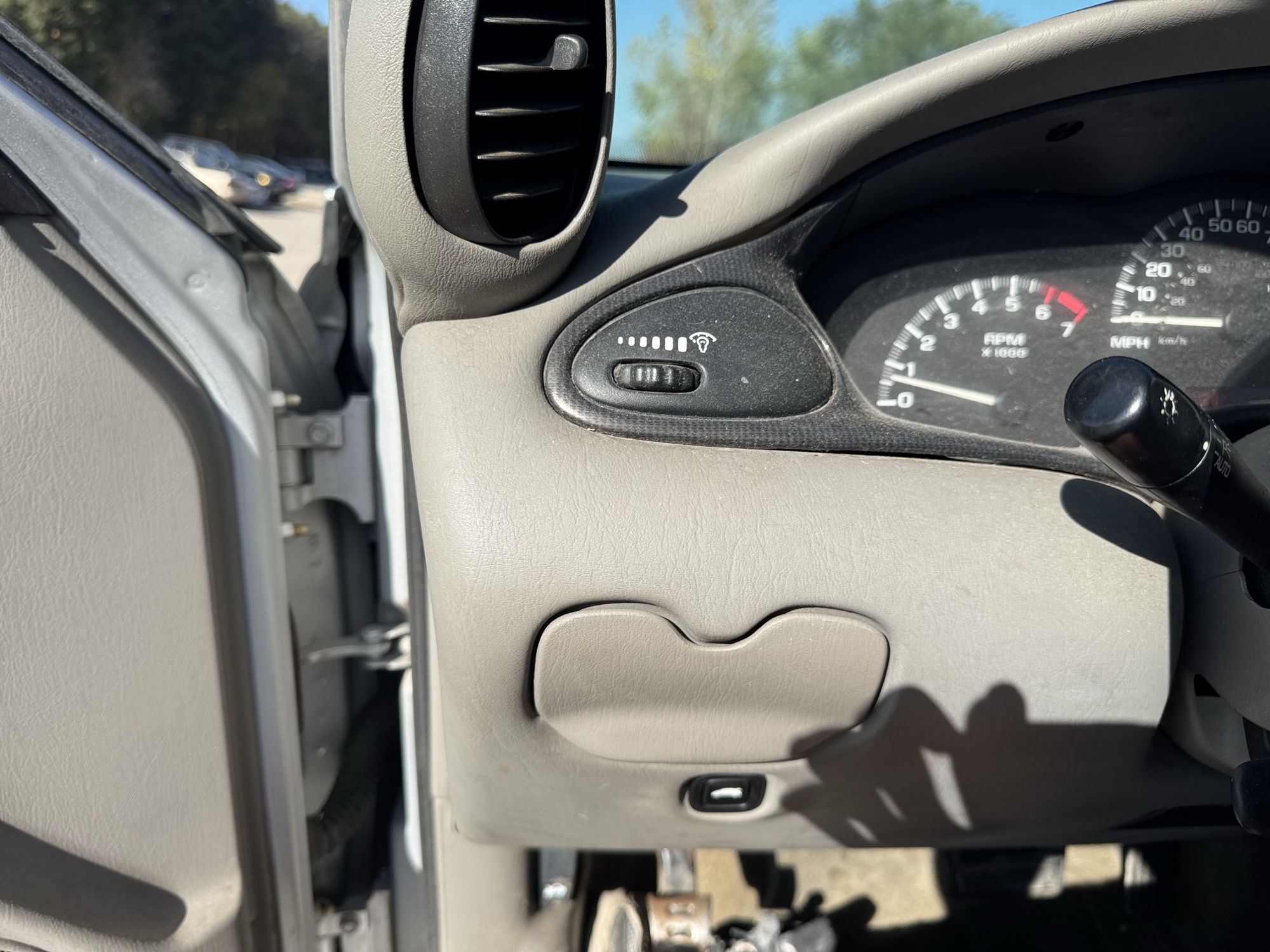 2003 chevrolet malibu base with 128011 miles for sale near Elk River, Minnesota 106863_37_left_of_steering_wheel.jpg