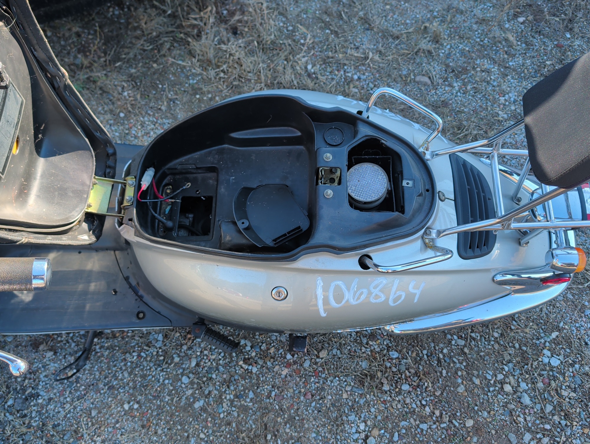 2007 taizhou-zhongneng-motorcycle-co unknown - with 7563 miles for sale near Elk River, Minnesota 106864_26_trunk.jpg
