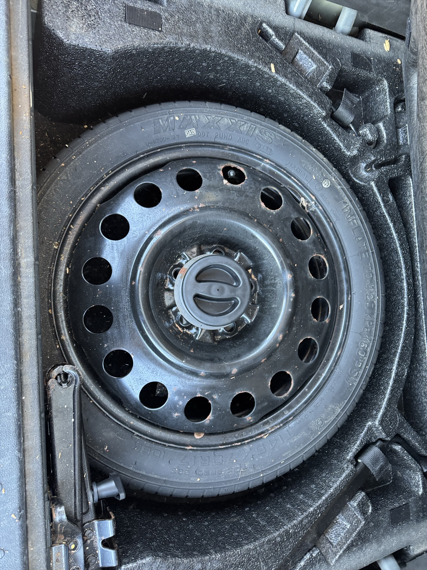 2012 chevrolet equinox 1lt-2wd with 195268 miles for sale near Elk River, Minnesota 106865_27_spare_tire.jpg