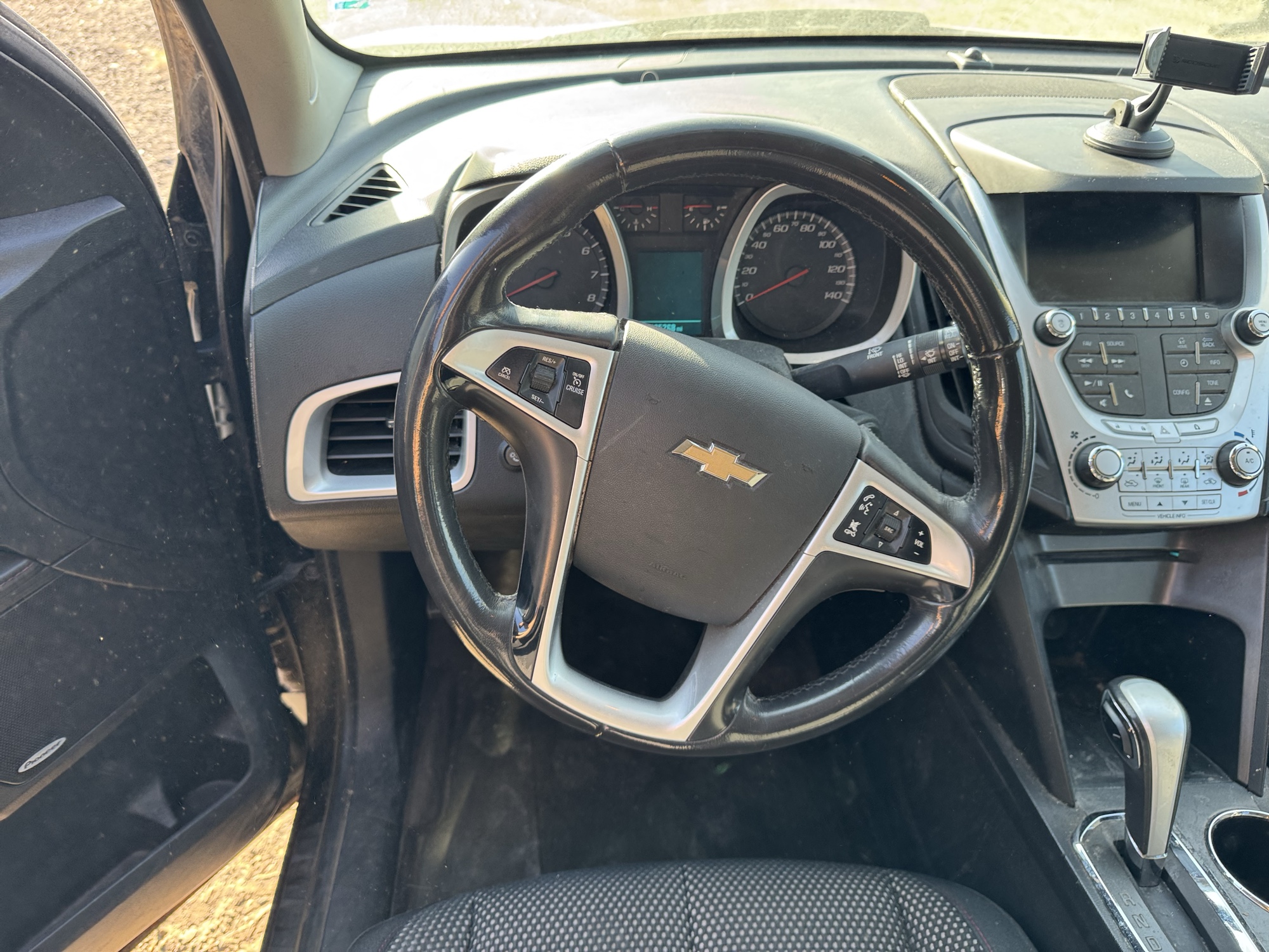 2012 chevrolet equinox 1lt-2wd with 195268 miles for sale near Elk River, Minnesota 106865_36_steering_wheel.jpg