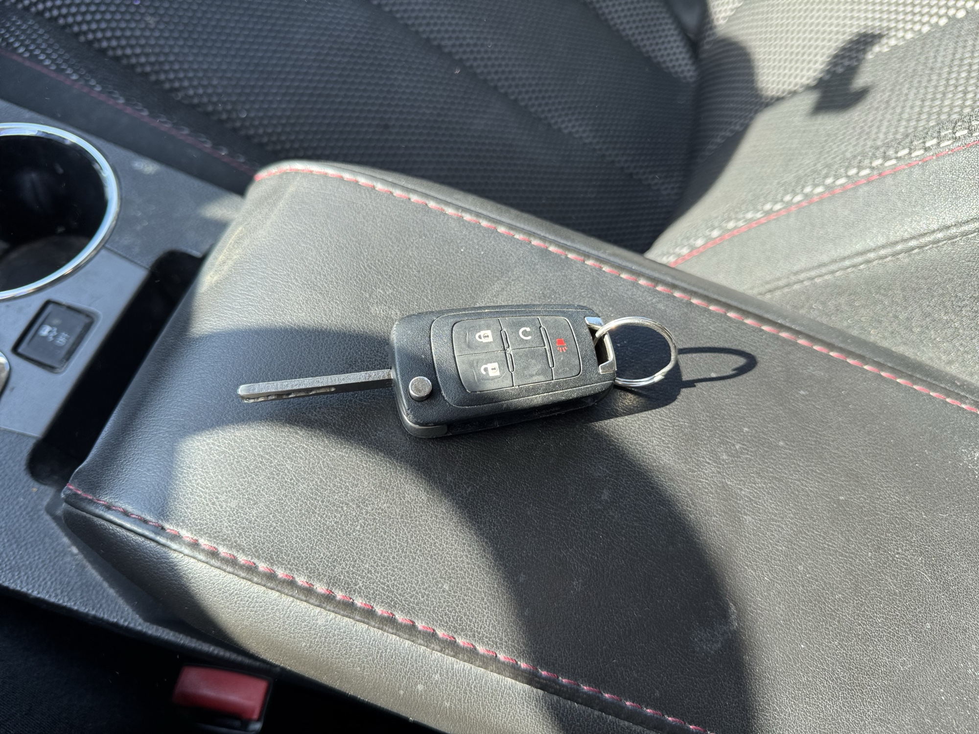 2012 chevrolet equinox 1lt-2wd with 195268 miles for sale near Elk River, Minnesota 106865_51_keys.jpg