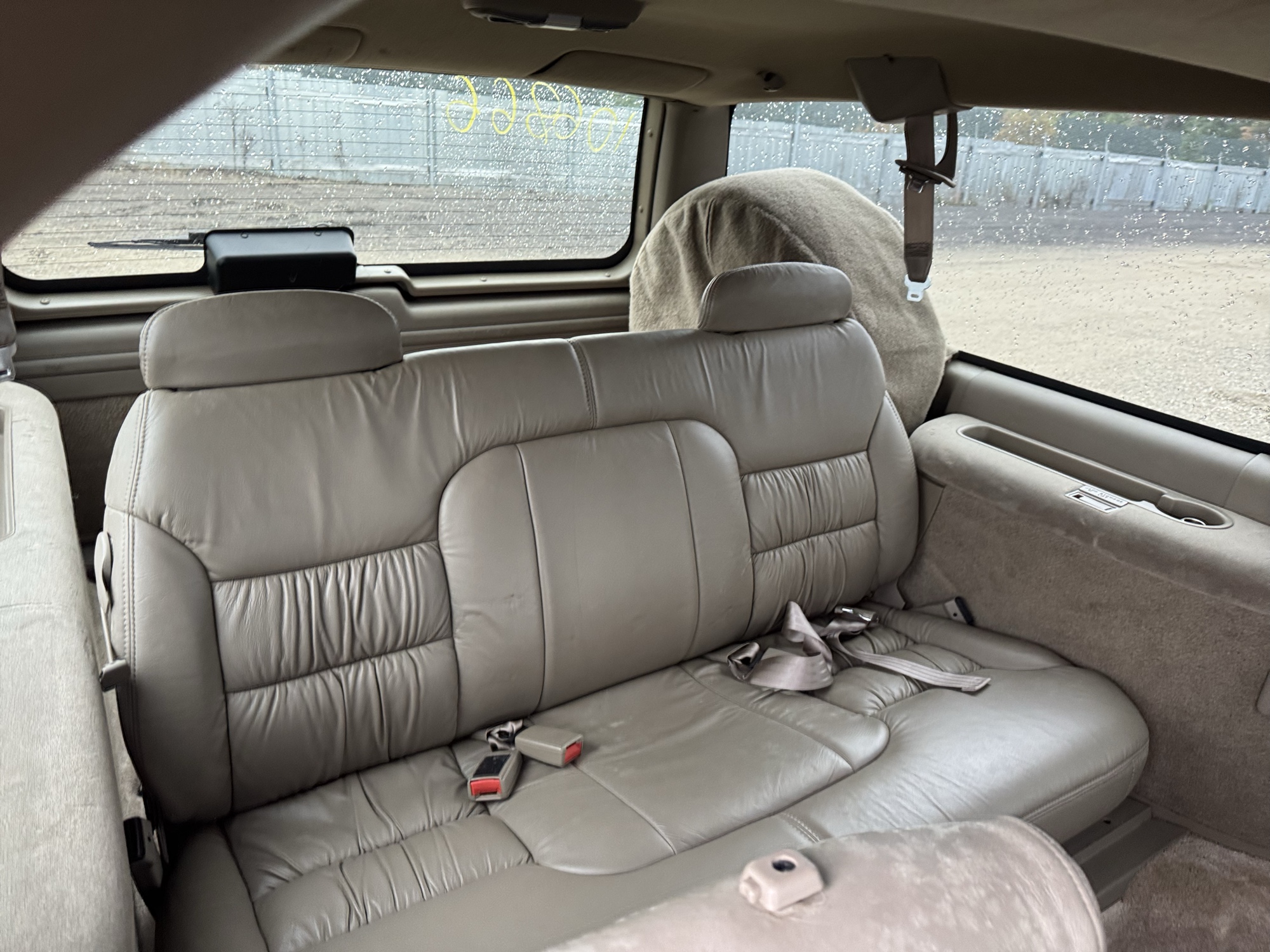 1997 chevrolet suburban k1500-4wd with 152445 miles for sale near Elk River, Minnesota 106866_29_third_row_seat.jpg