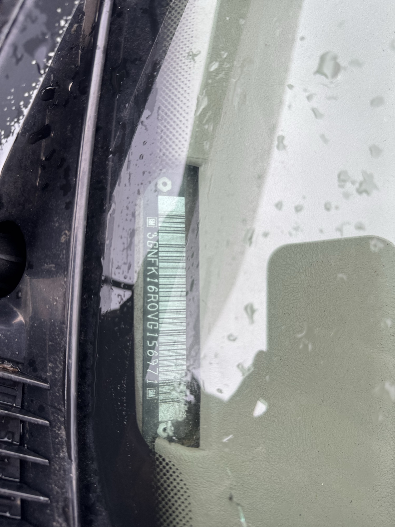 1997 chevrolet suburban k1500-4wd with 152445 miles for sale near Elk River, Minnesota 106866_48_windshield_vin_plate.jpg
