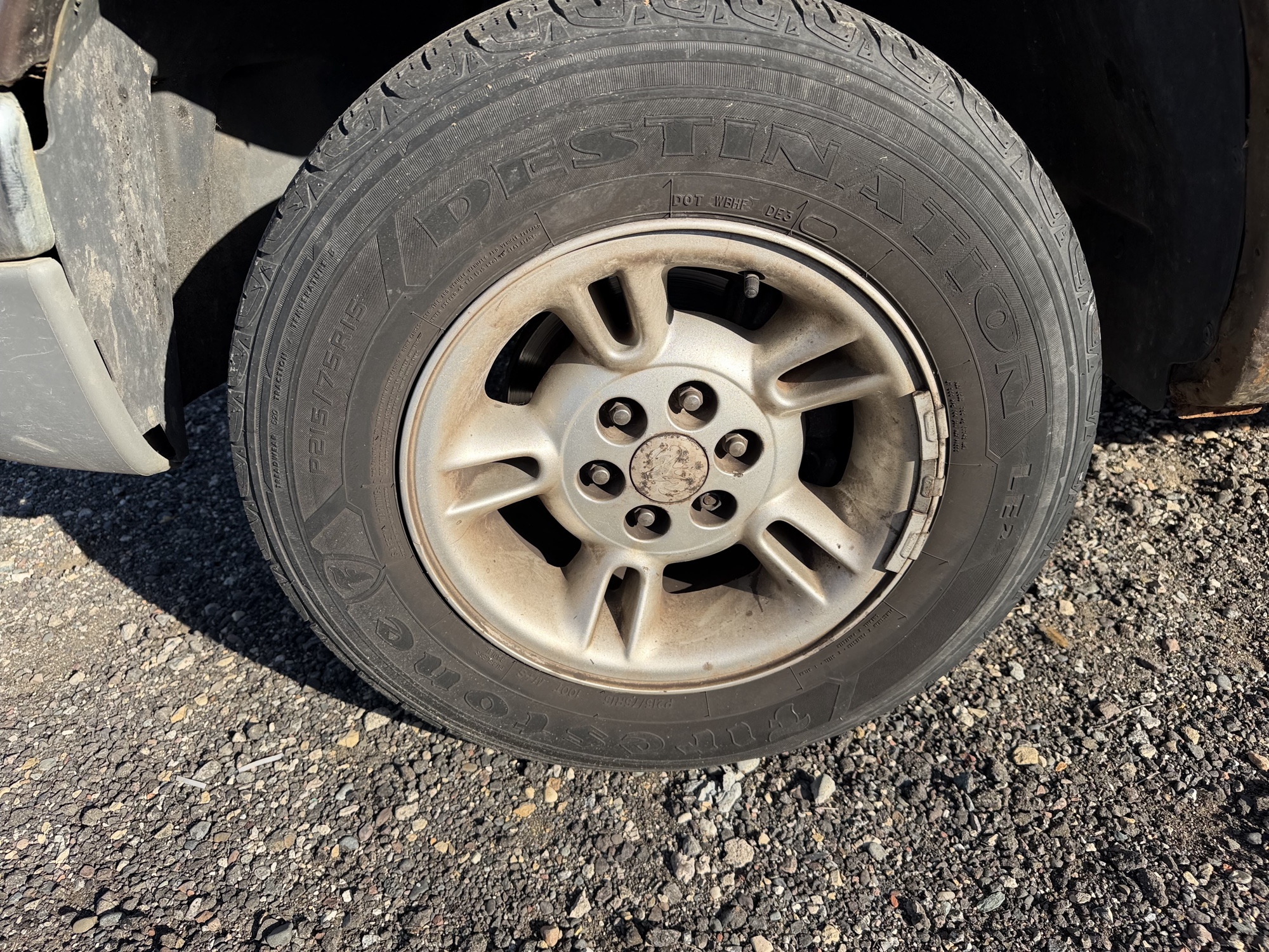 2000 dodge dakota club-cab-2wd with 165164 miles for sale near Elk River, Minnesota 106868_12_drv_front_wheel.jpg